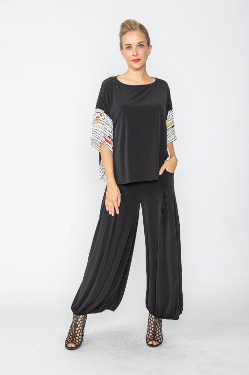 IC Collection Black Relaxed Top with Printed Sleeve Detail-7020T