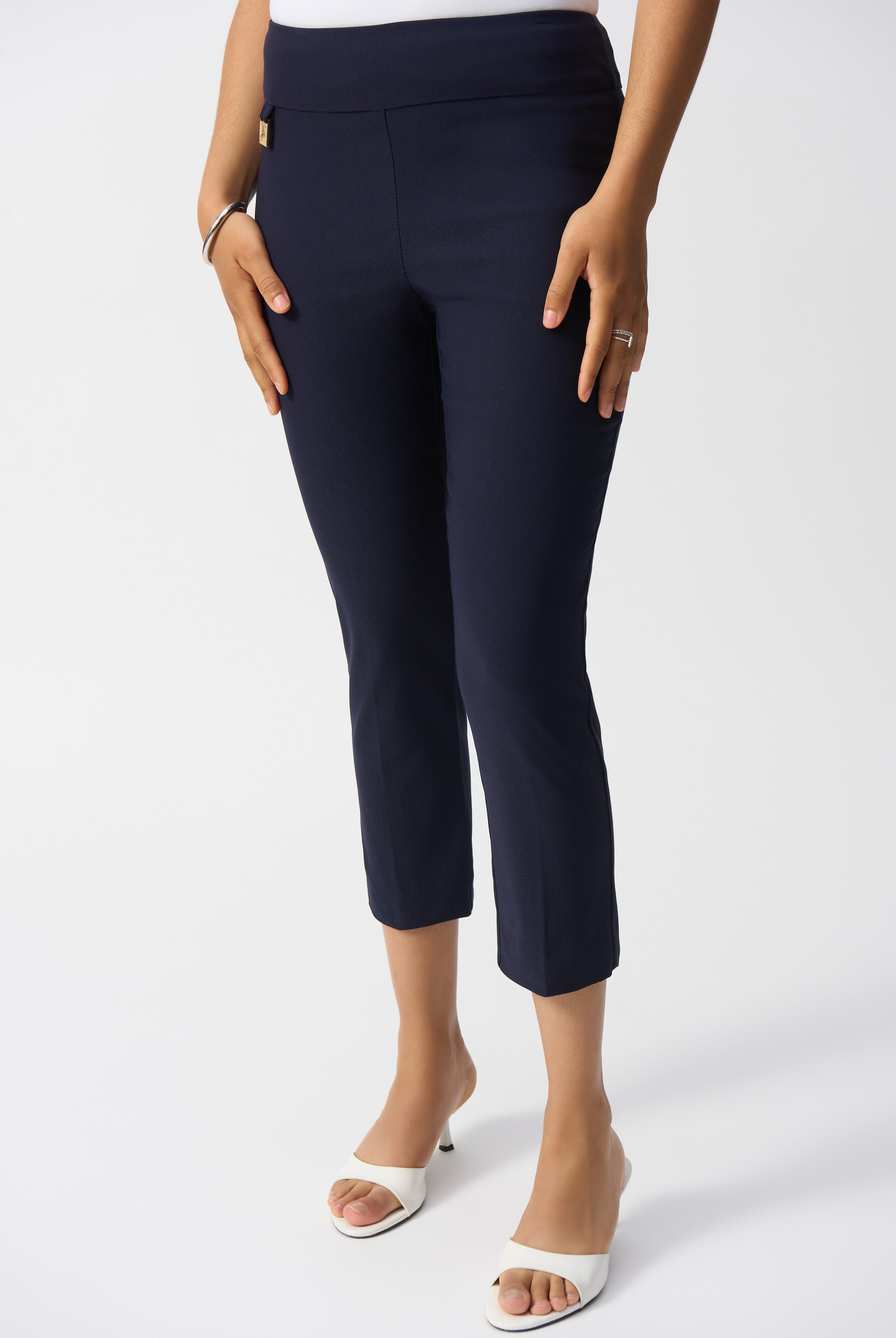 Cropped Woven Pant