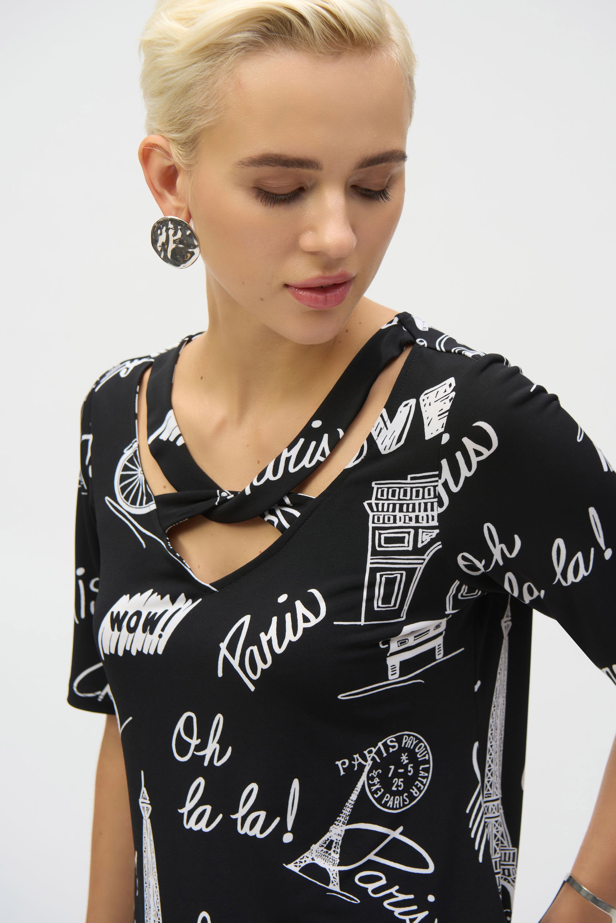 Silky Knit Conversational Print Fitted Tunic 252074