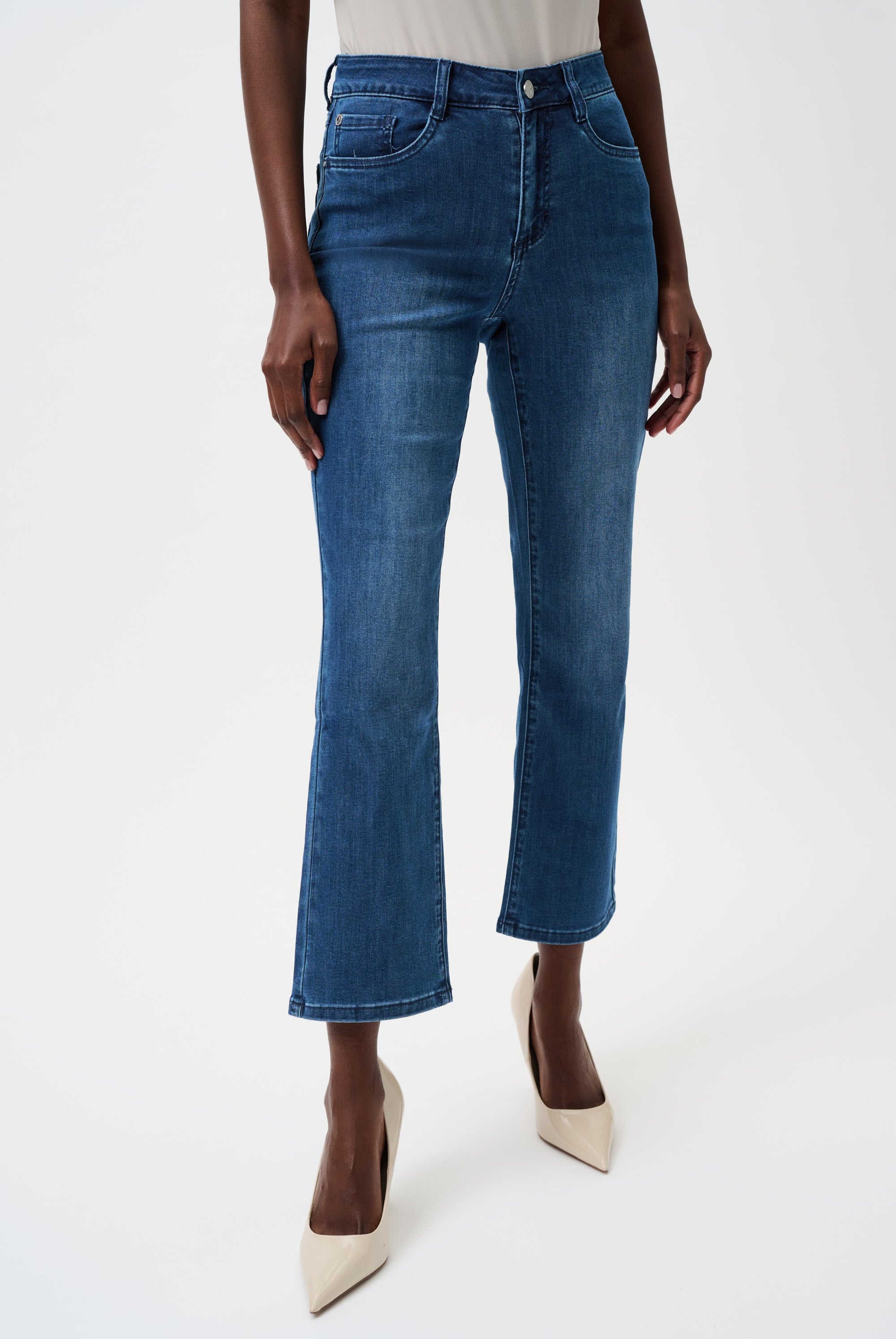 Margot | Classic Straight Leg Stretch Jeans