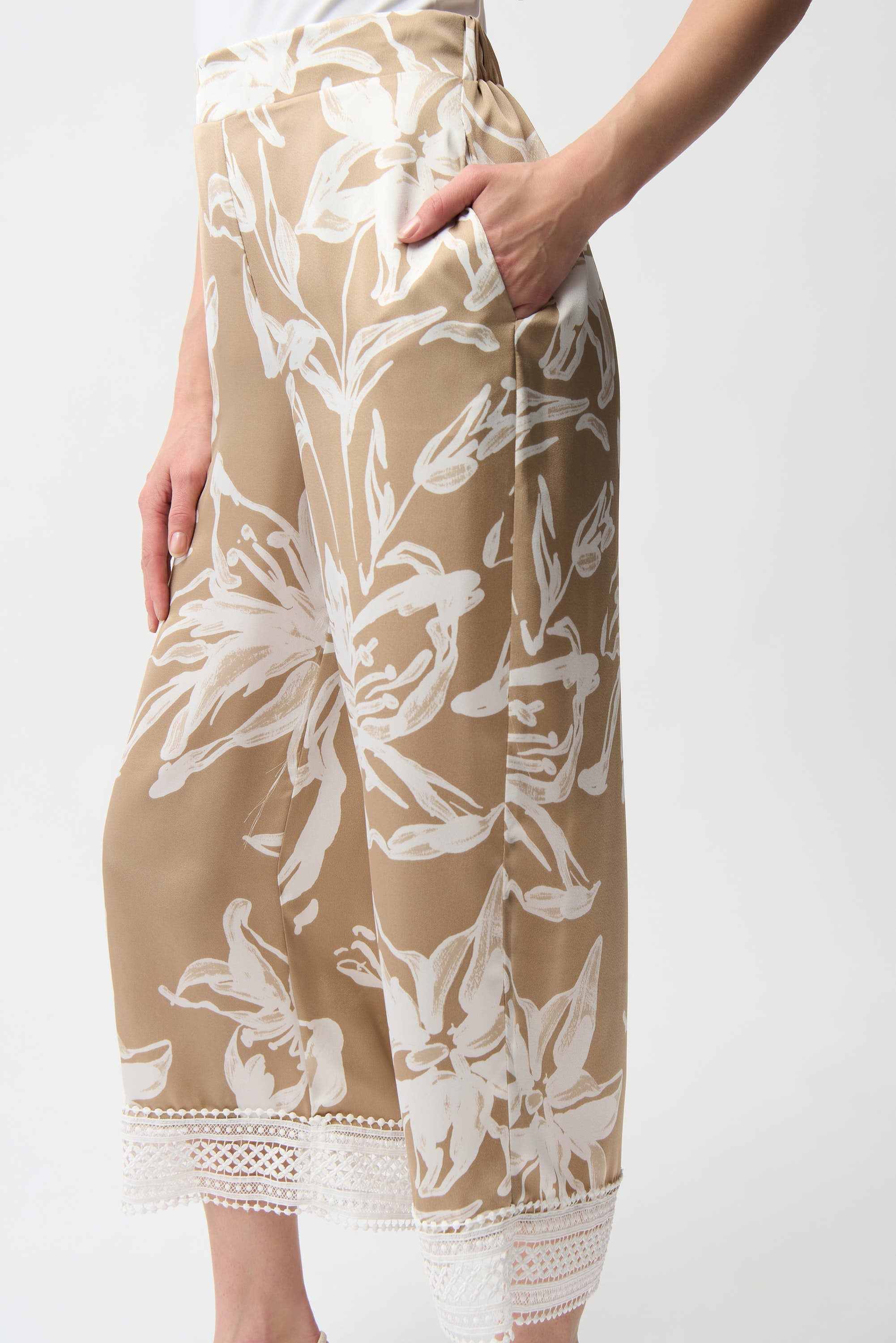 Recycled Satin Floral Print Pull-On Culotte Pants