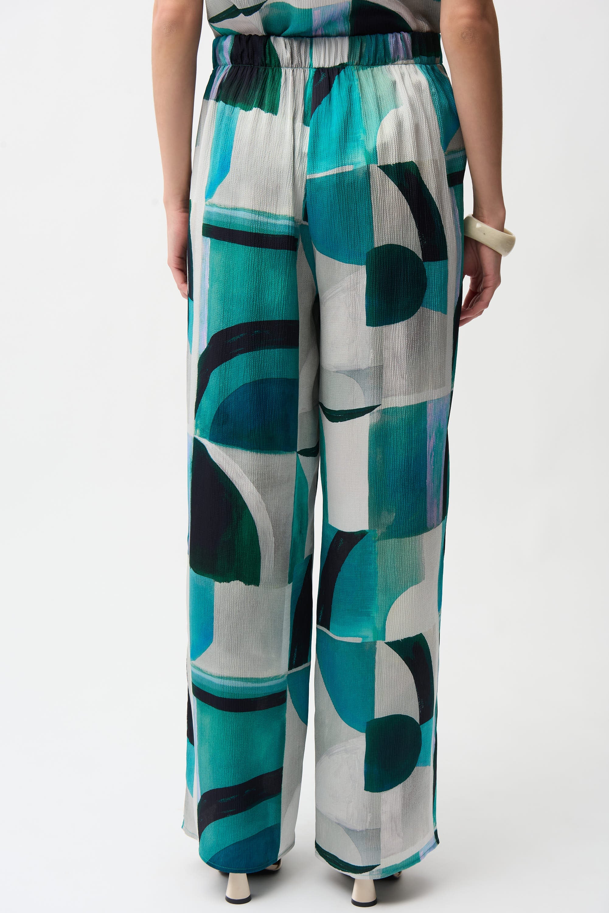 Textured Satin Geometric Print Wide Leg Pull-On Pants