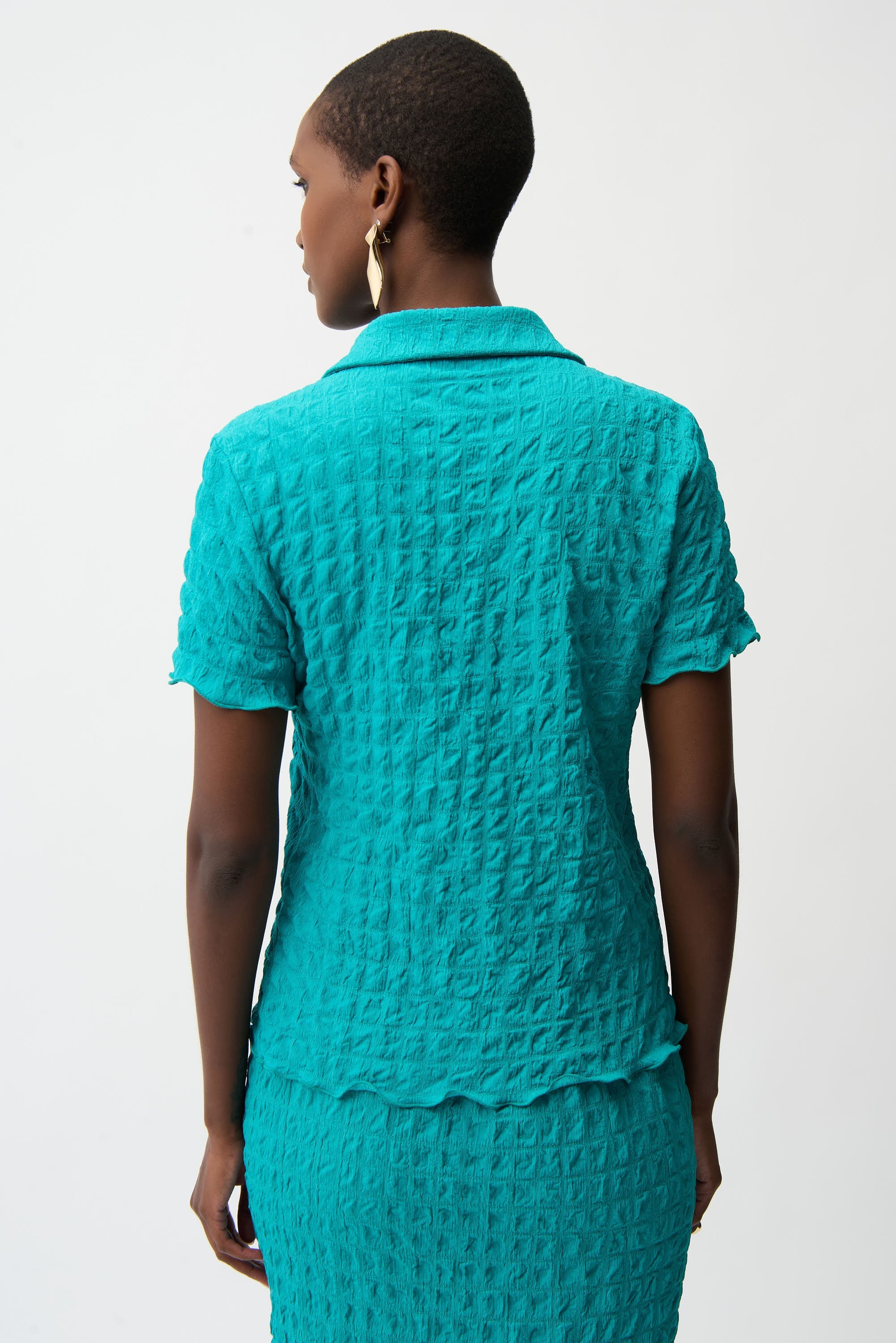 Textured Knit Fitted Top With Zipped Neckline