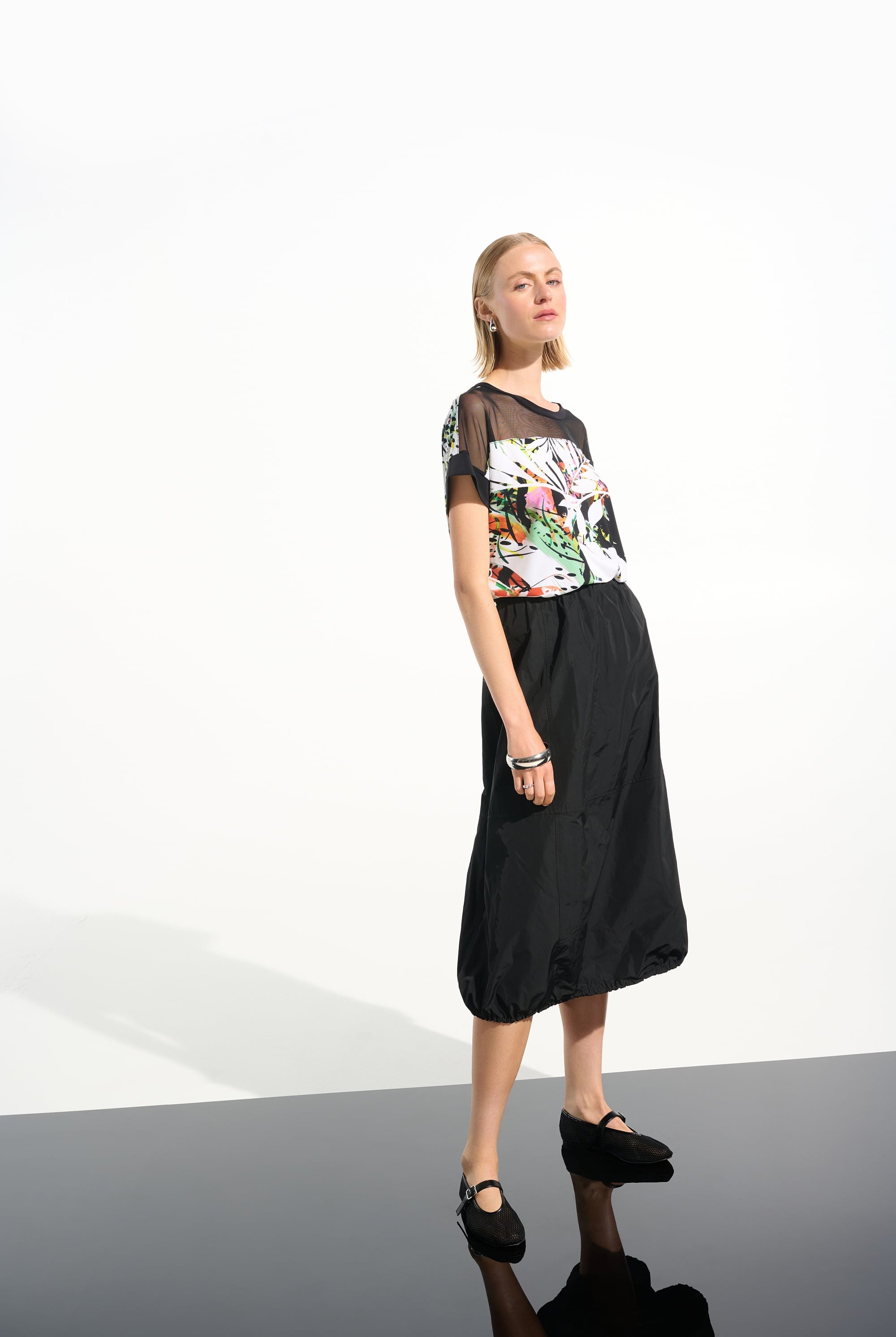 Memory Balloon Skirt With Elastic Waisband