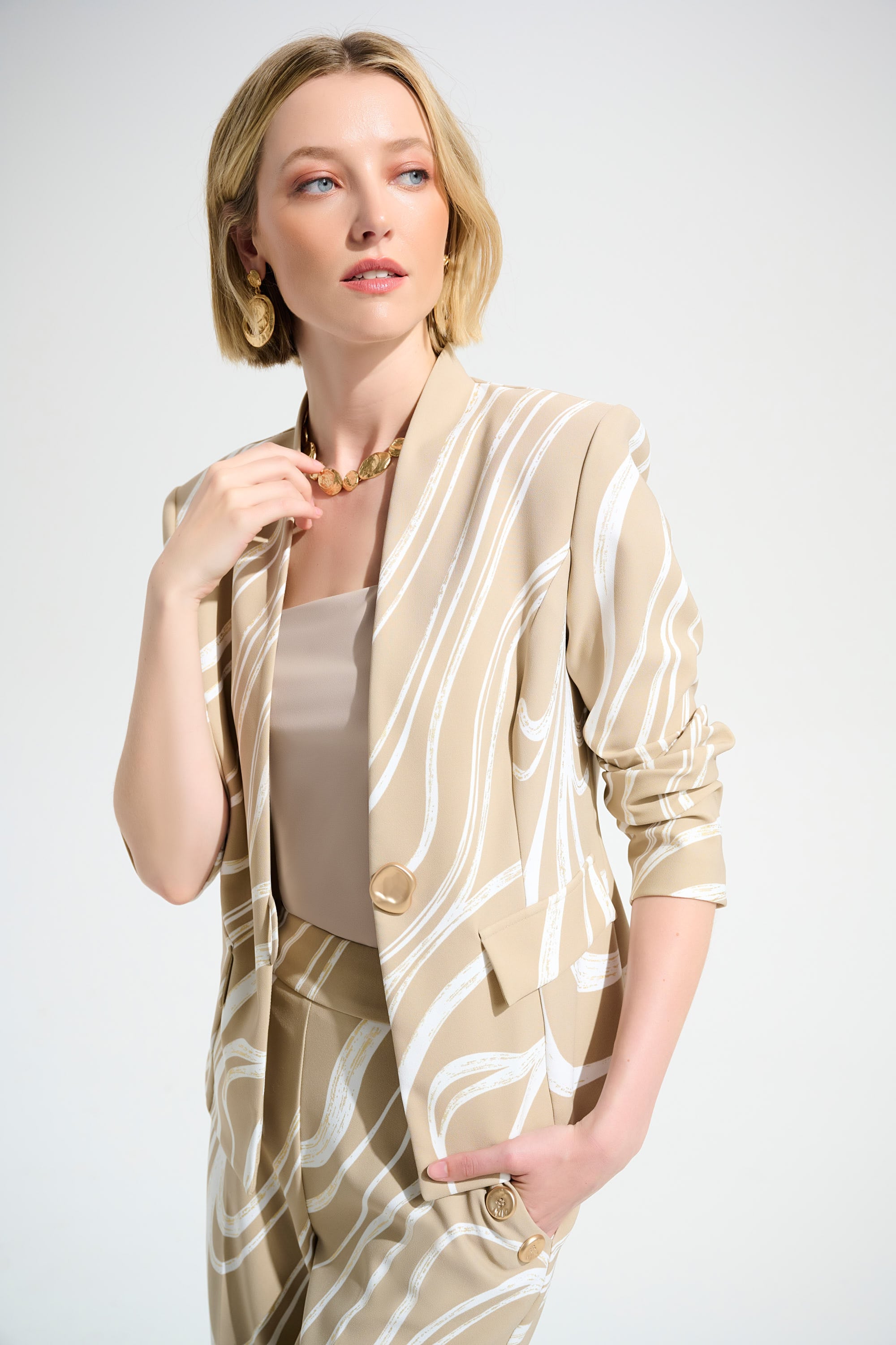Signature | Lux Twill Foiled Abstract Print Fitted Jacket With Statement Button