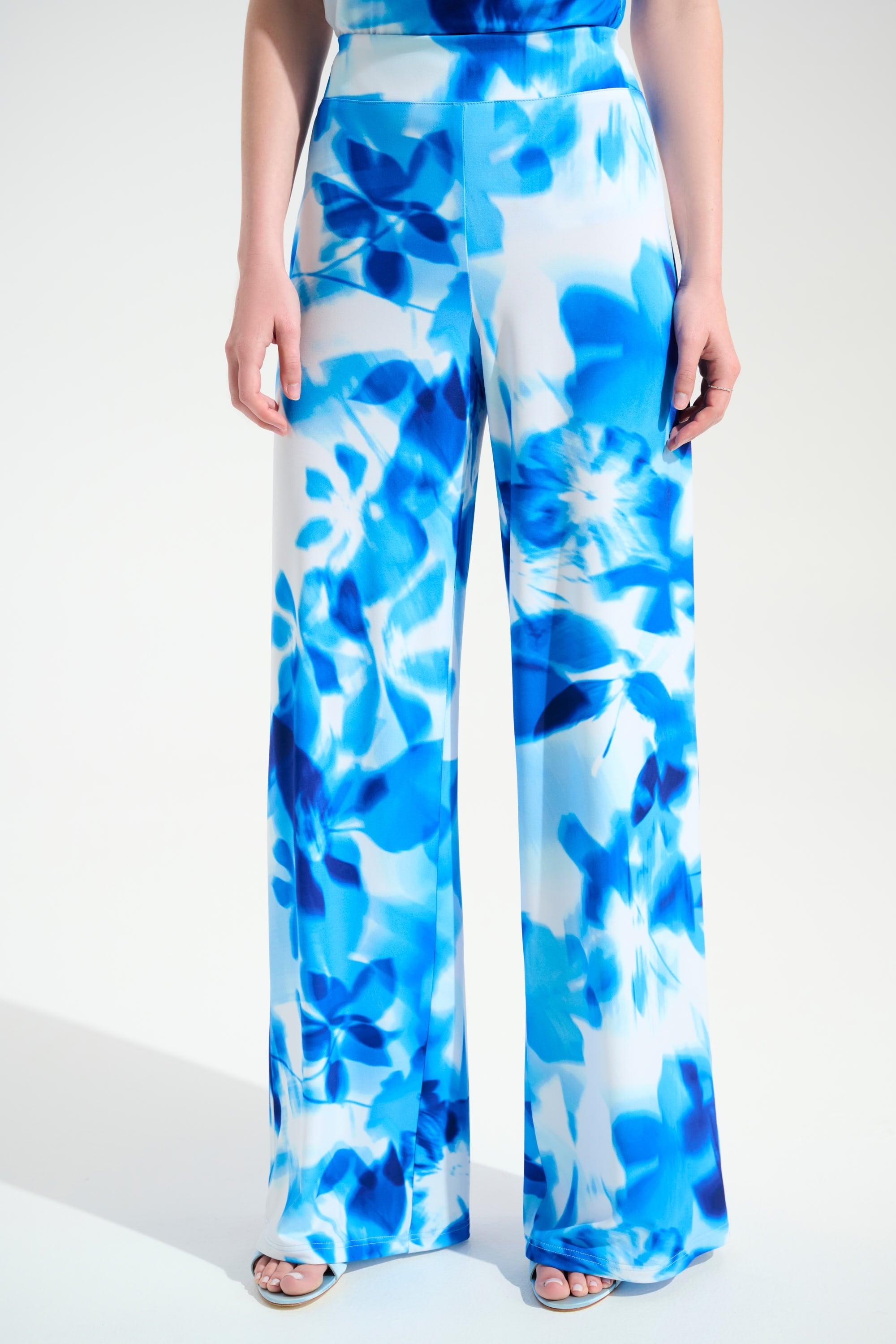 Signature | Silky Knit Floral Print Wide Leg Pants