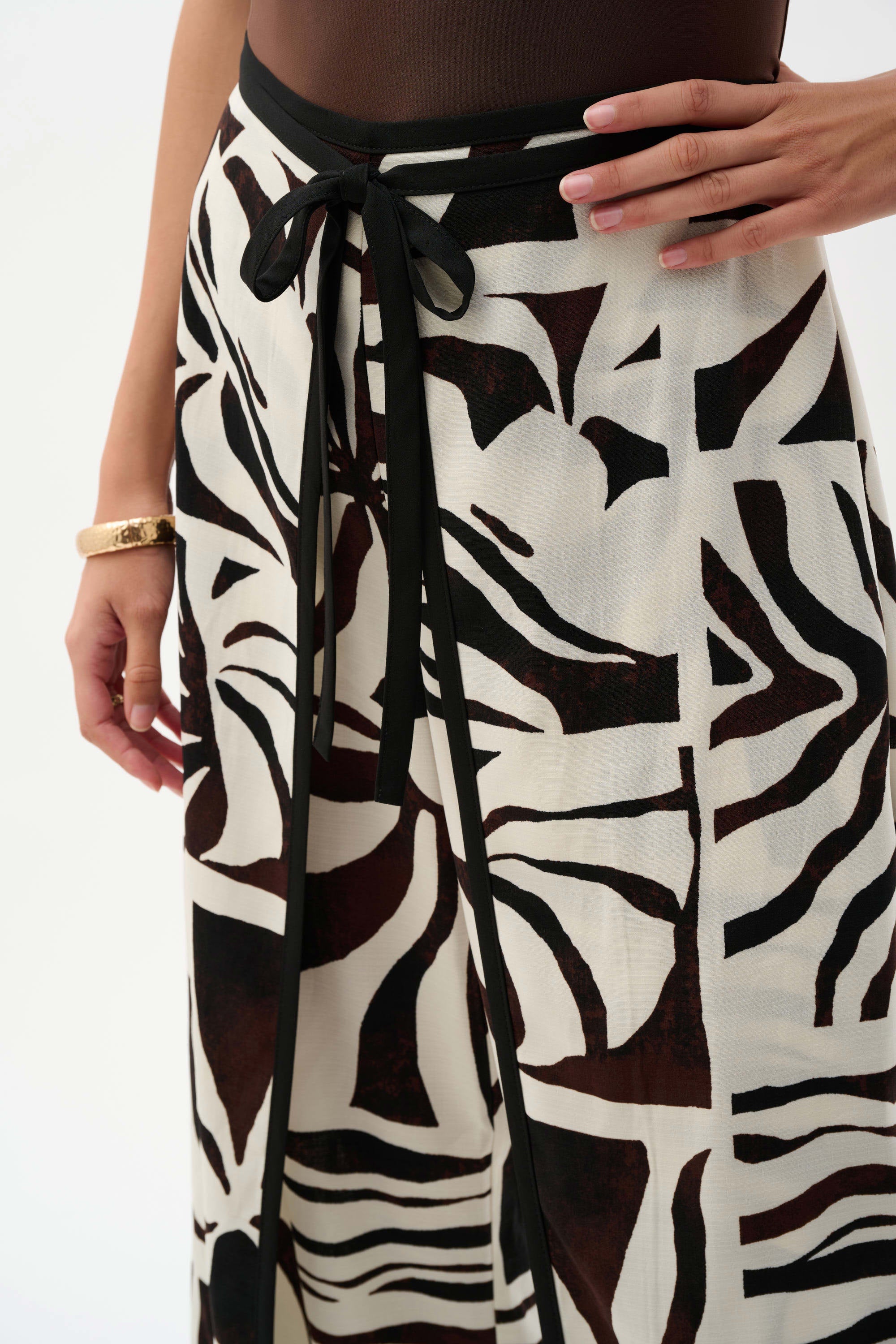 Joseph Ribkoff Woven Gauze Tropical Print Wide Leg Pants-262056