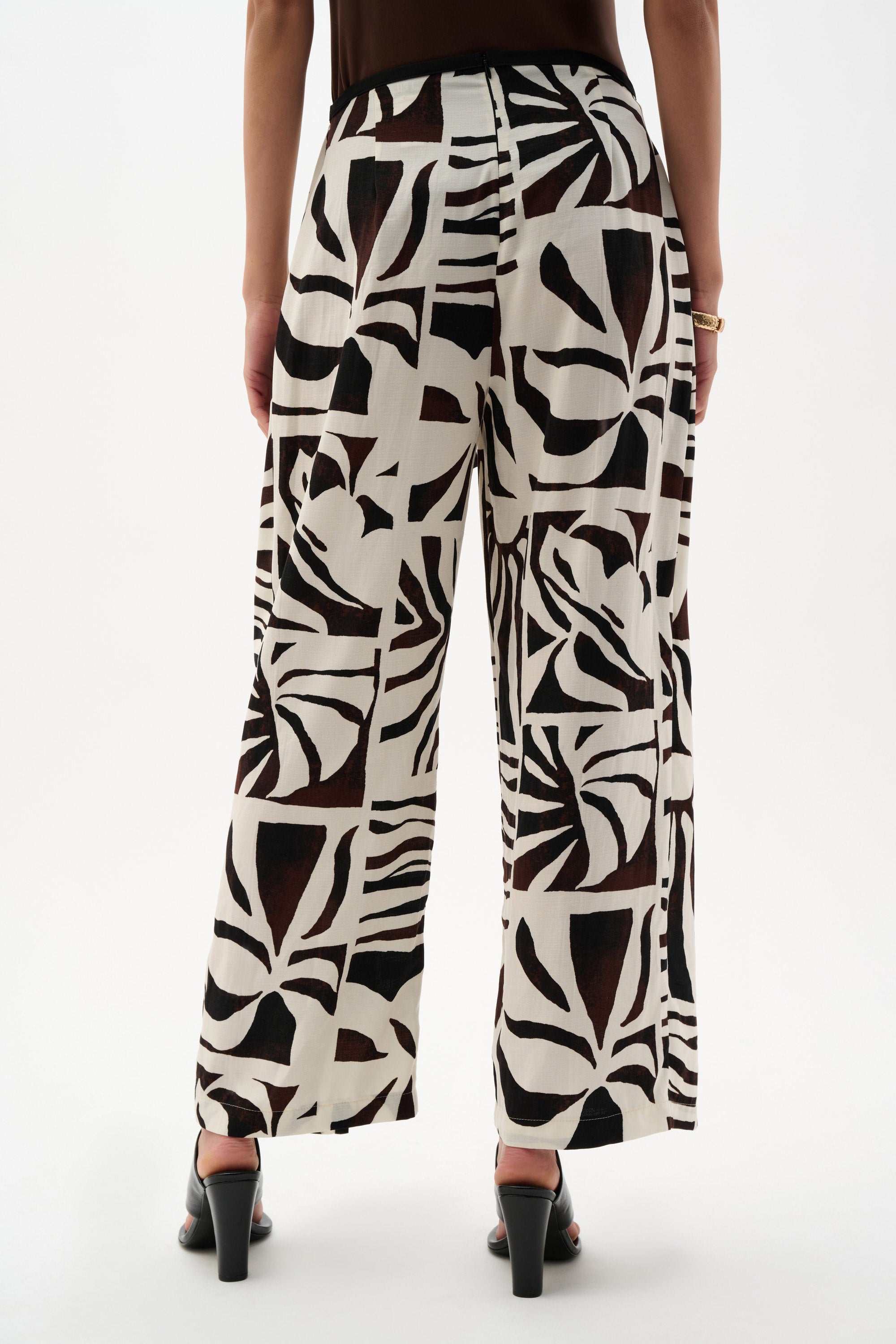 Joseph Ribkoff Woven Gauze Tropical Print Wide Leg Pants-262056