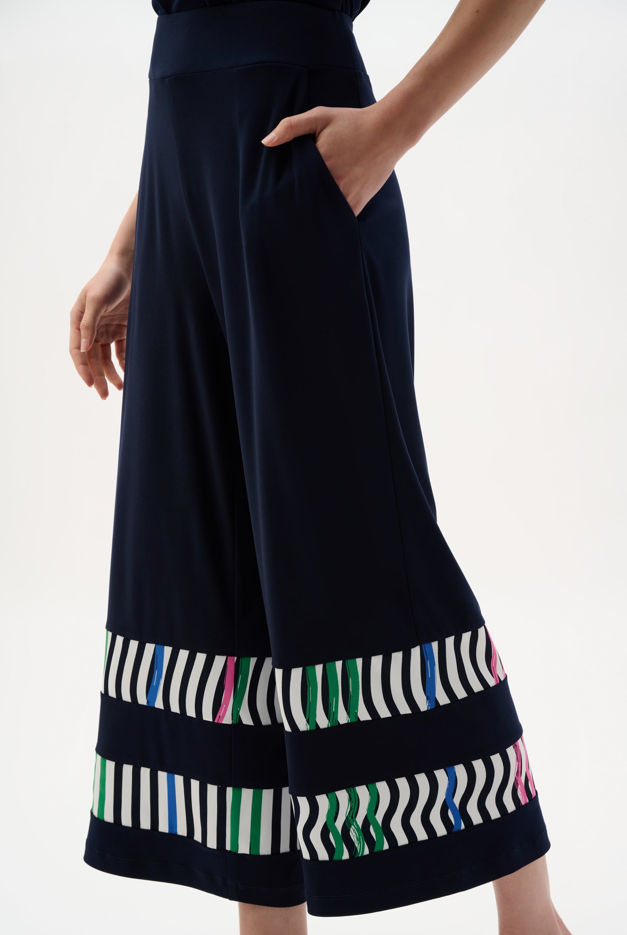 Silky Knit And Woven Stripe Print Culotte Pants
