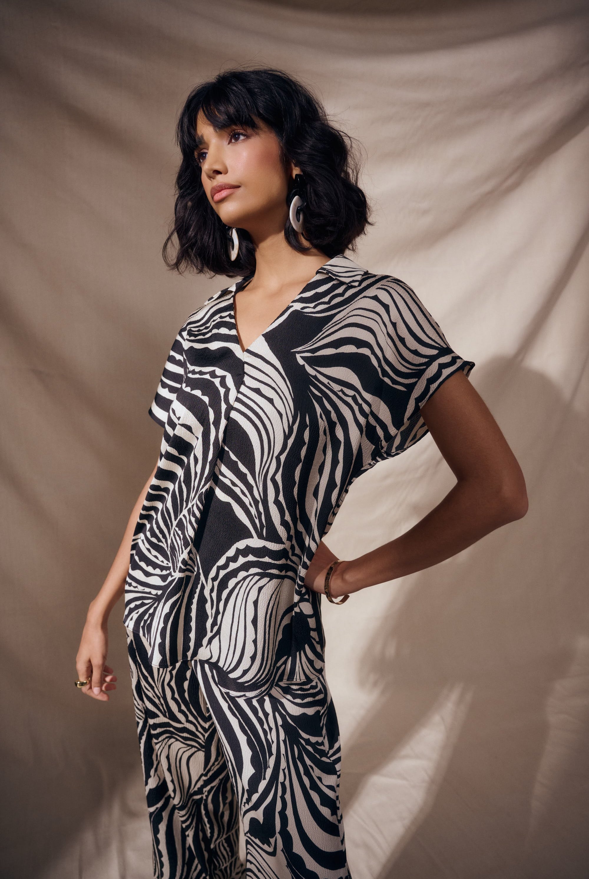 Bubble Satin Abstract Print Boxy Top