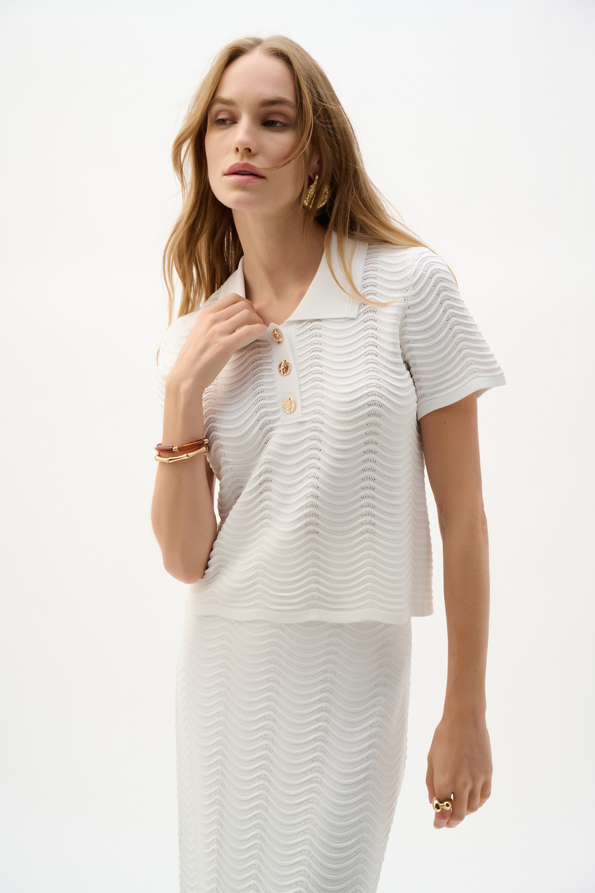Textured Viscose Sweater Knit Short Sleeve Shirt