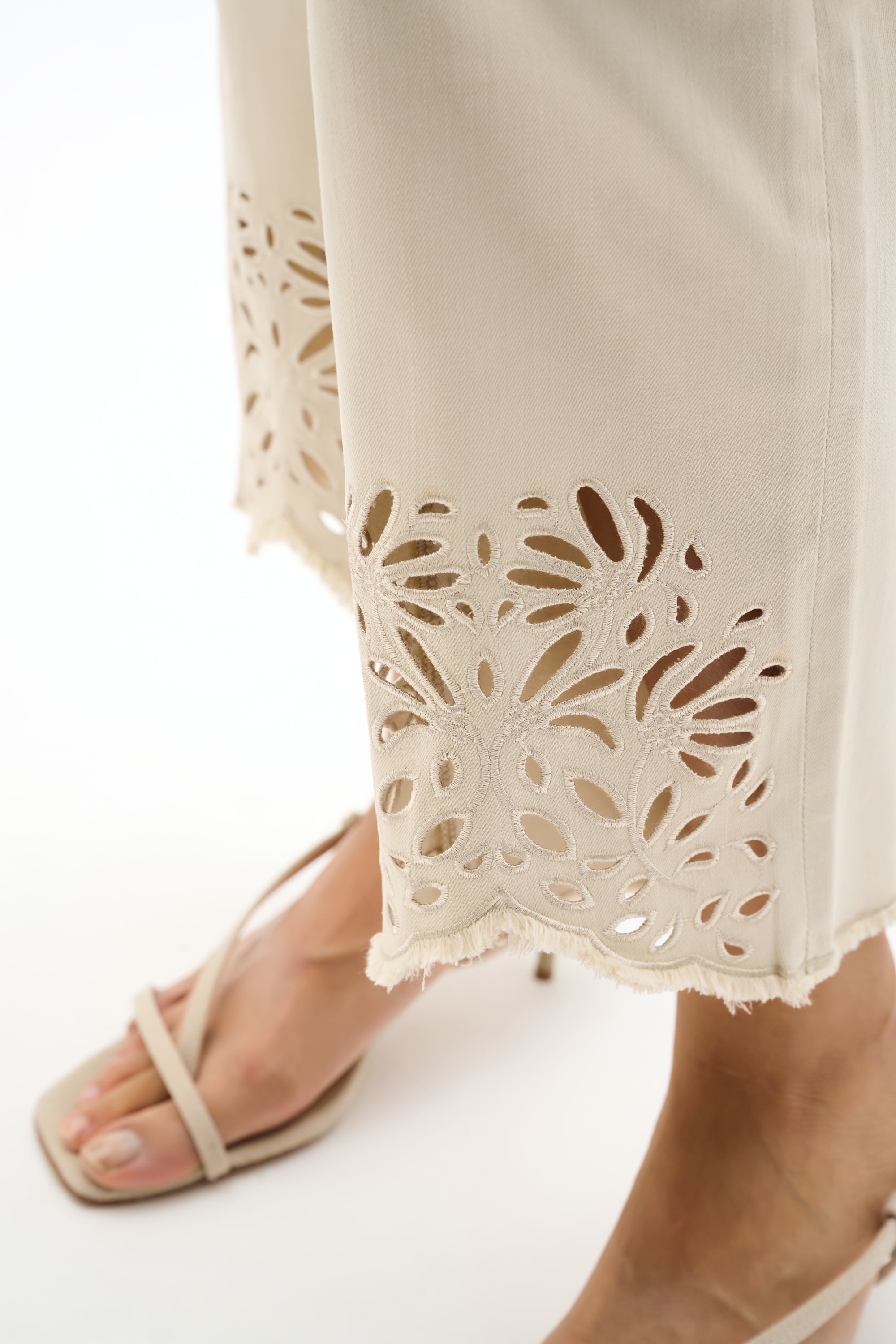 Repreve® Straight Jeans With Flower Embroidery