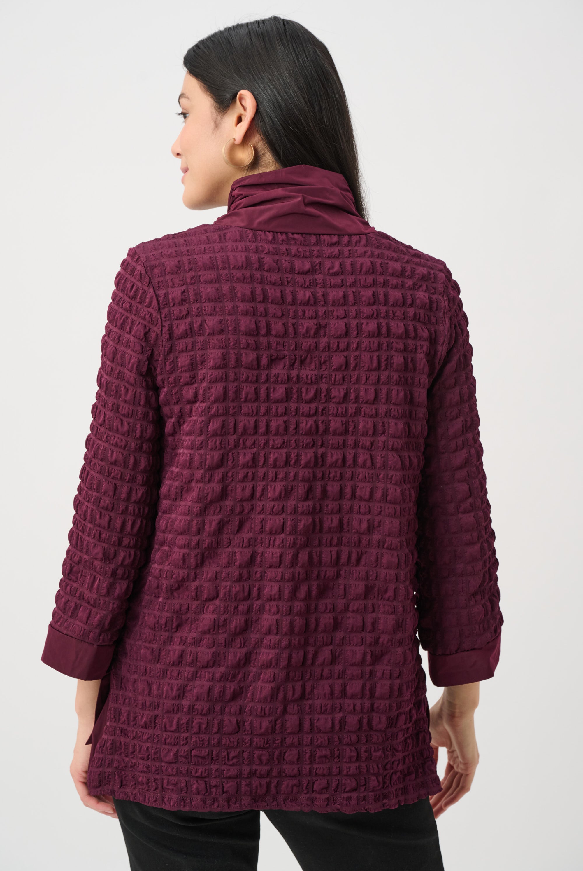 Bubble Jacquard & Memory Straight Top