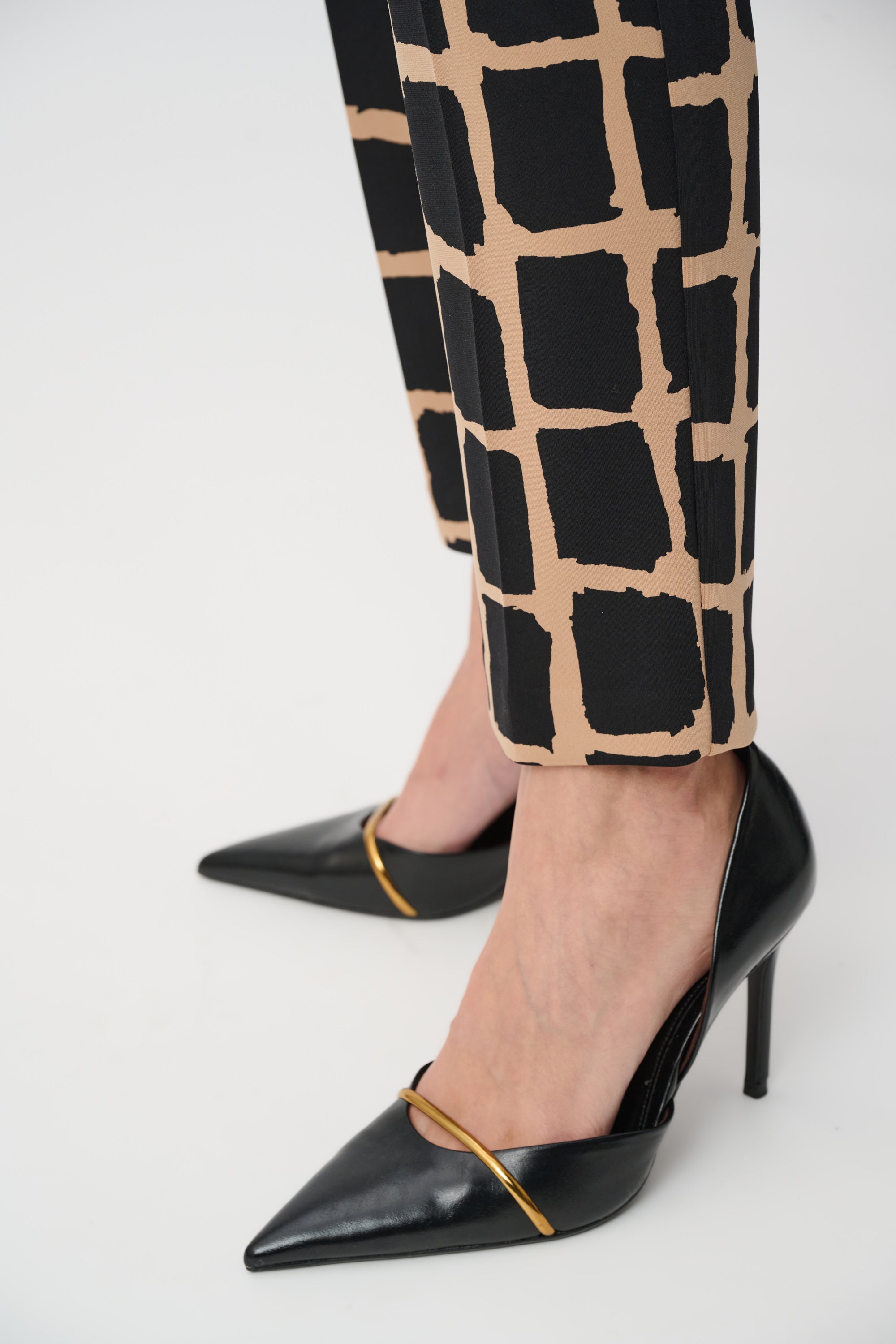 Silky Knit Abstract Print Pull-On Pants