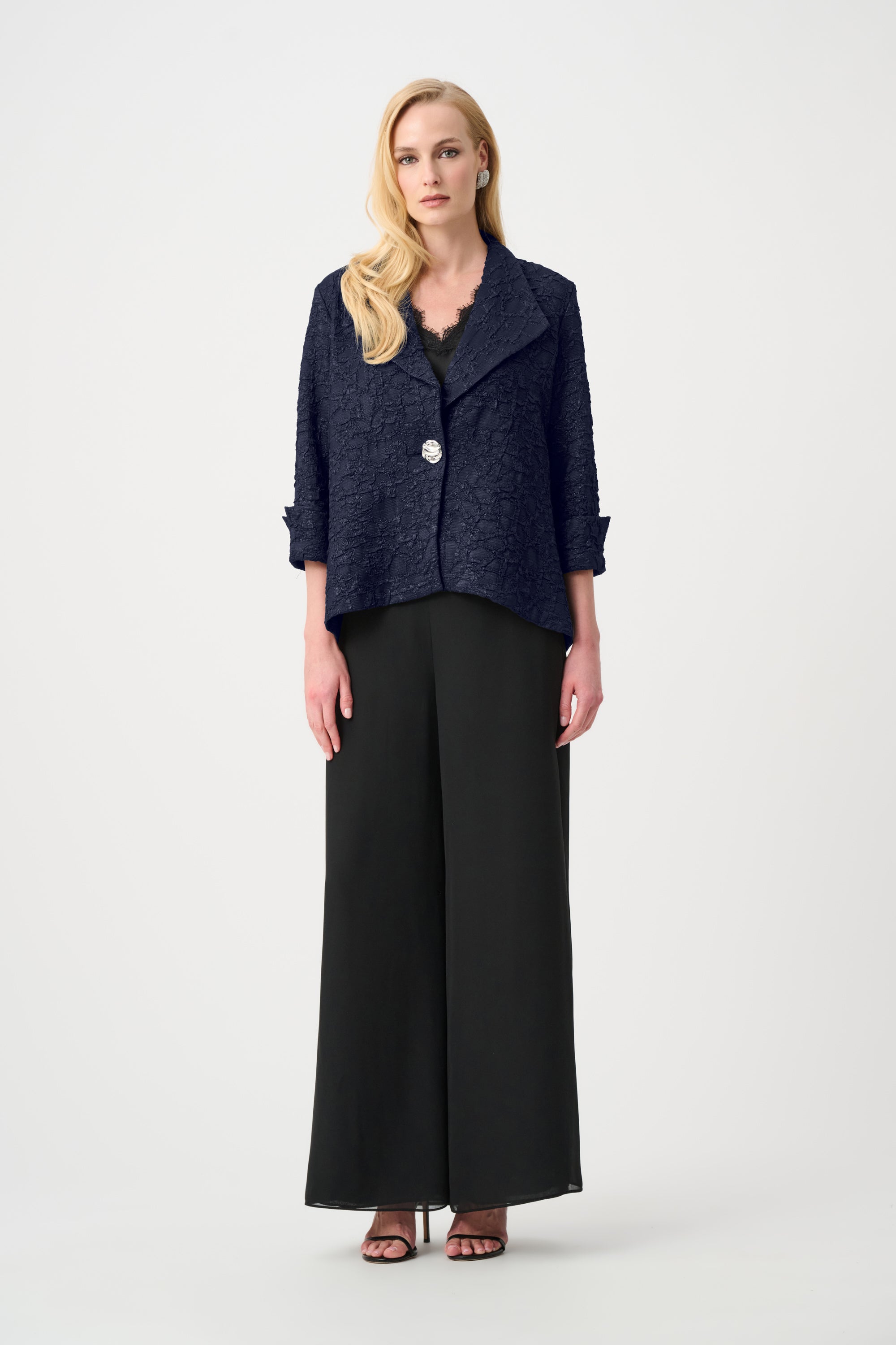 Signature | Lurex Textured Jacquard Lapel-Collar Trapeze Jacket