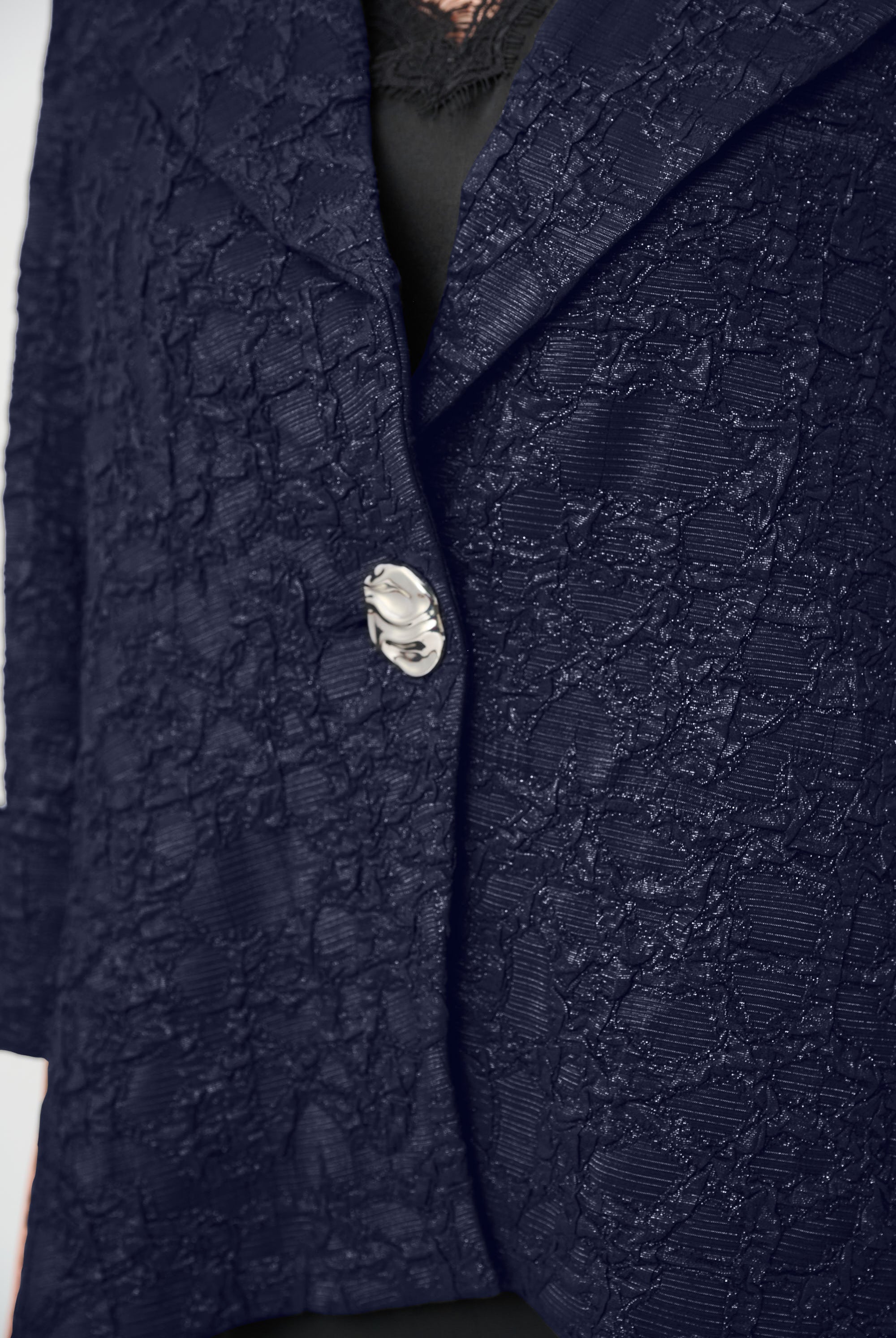 Signature | Lurex Textured Jacquard Lapel-Collar Trapeze Jacket