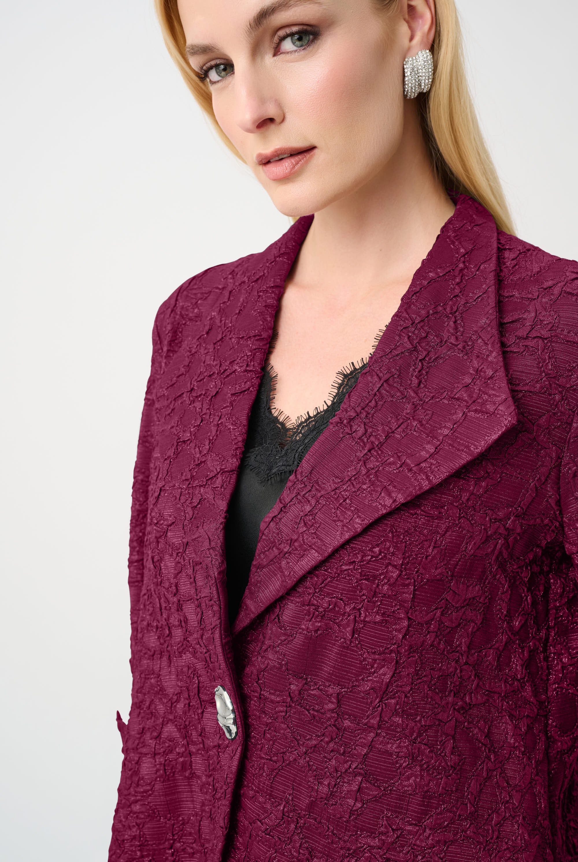 Signature | Lurex Textured Jacquard Lapel-Collar Trapeze Jacket