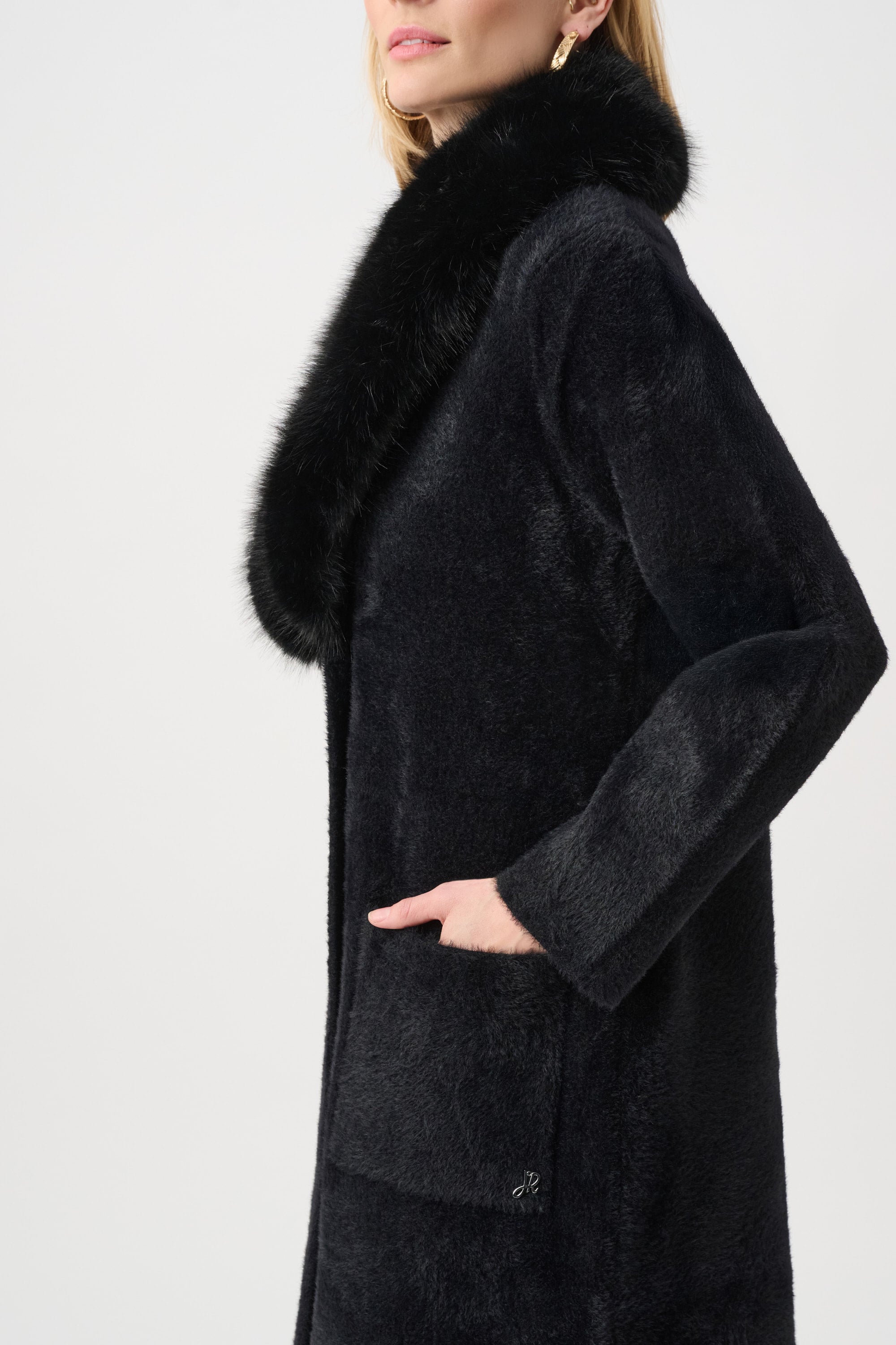 Feather Yarn Knit Coat With Detachable Faux Fur Collar