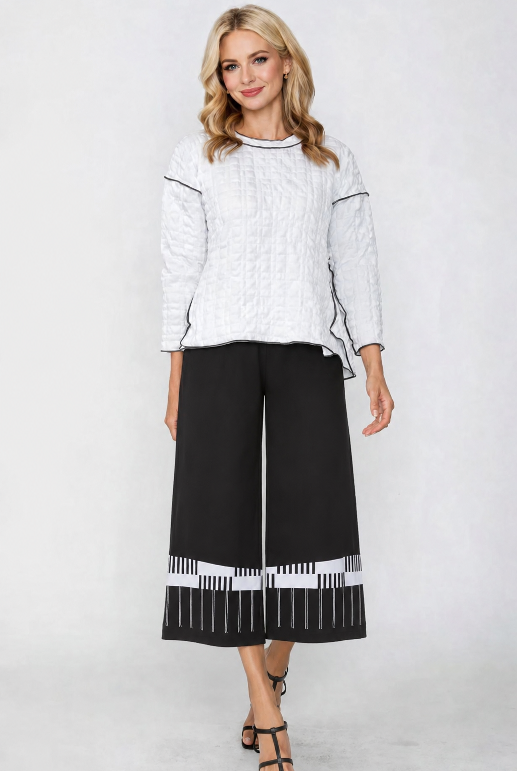 Moonlight Graphic Contrast Hem Wide-Leg Cropped Pant-P4036