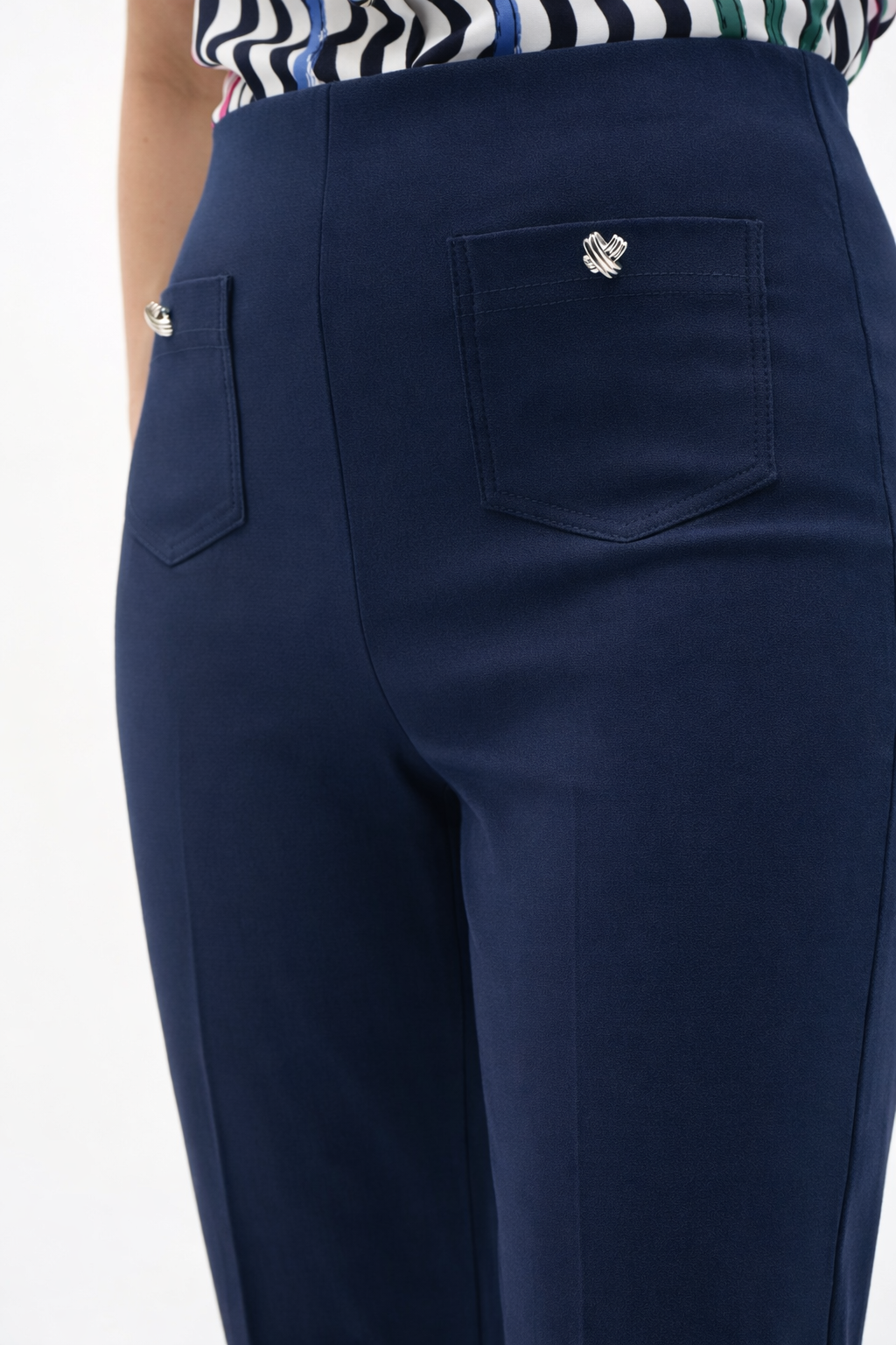 Joseph Ribkoff Pull-On Cropped Pants With Patch Pockets-262197