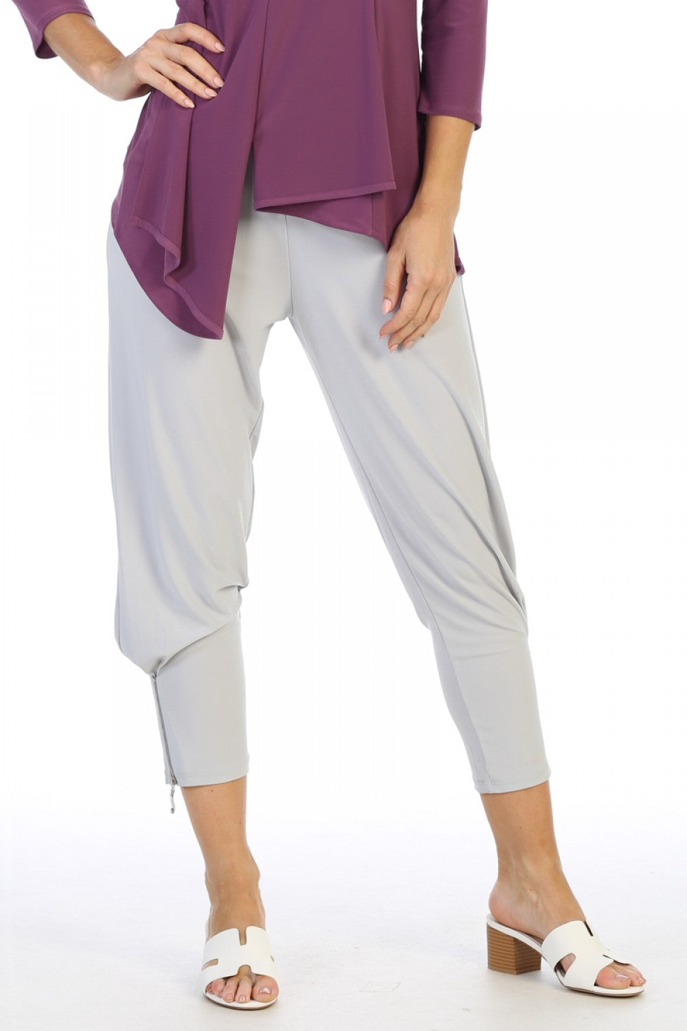 BY JJ Zipper Detail Slim Crop Pant- IT-116