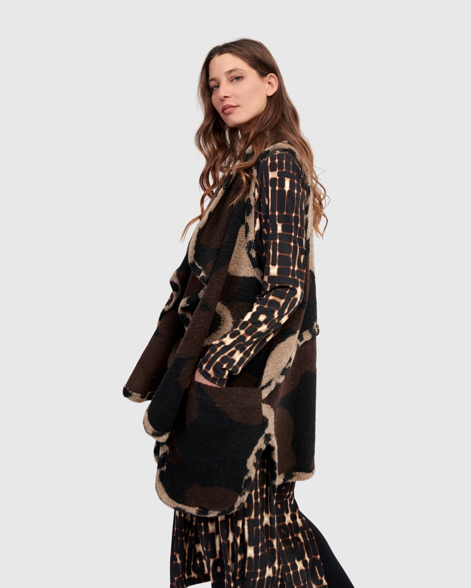 Alembika Piped Cozy Draped Vest-AJ919F