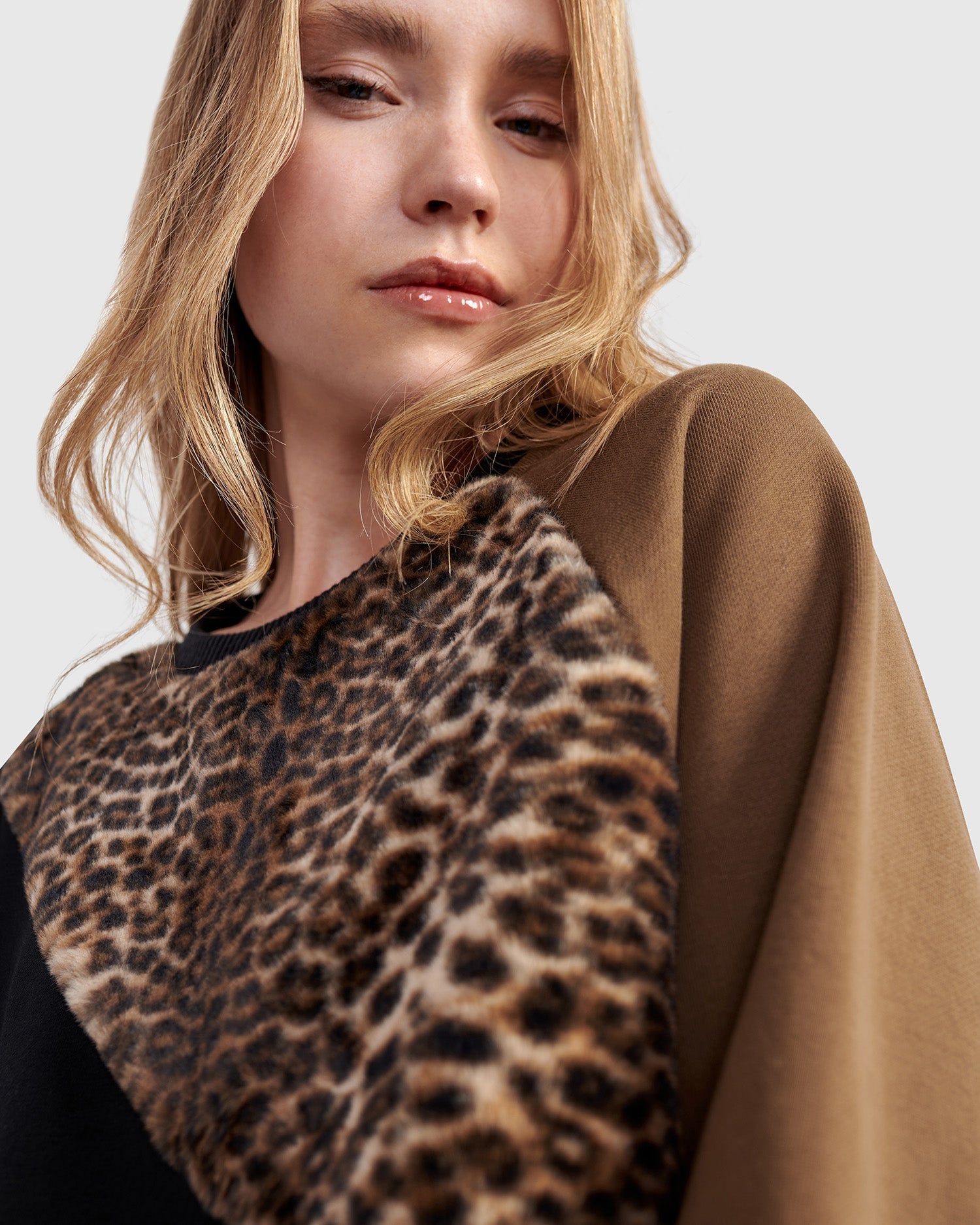 Alembika Urban Wildling Crewneck Top- UT626M