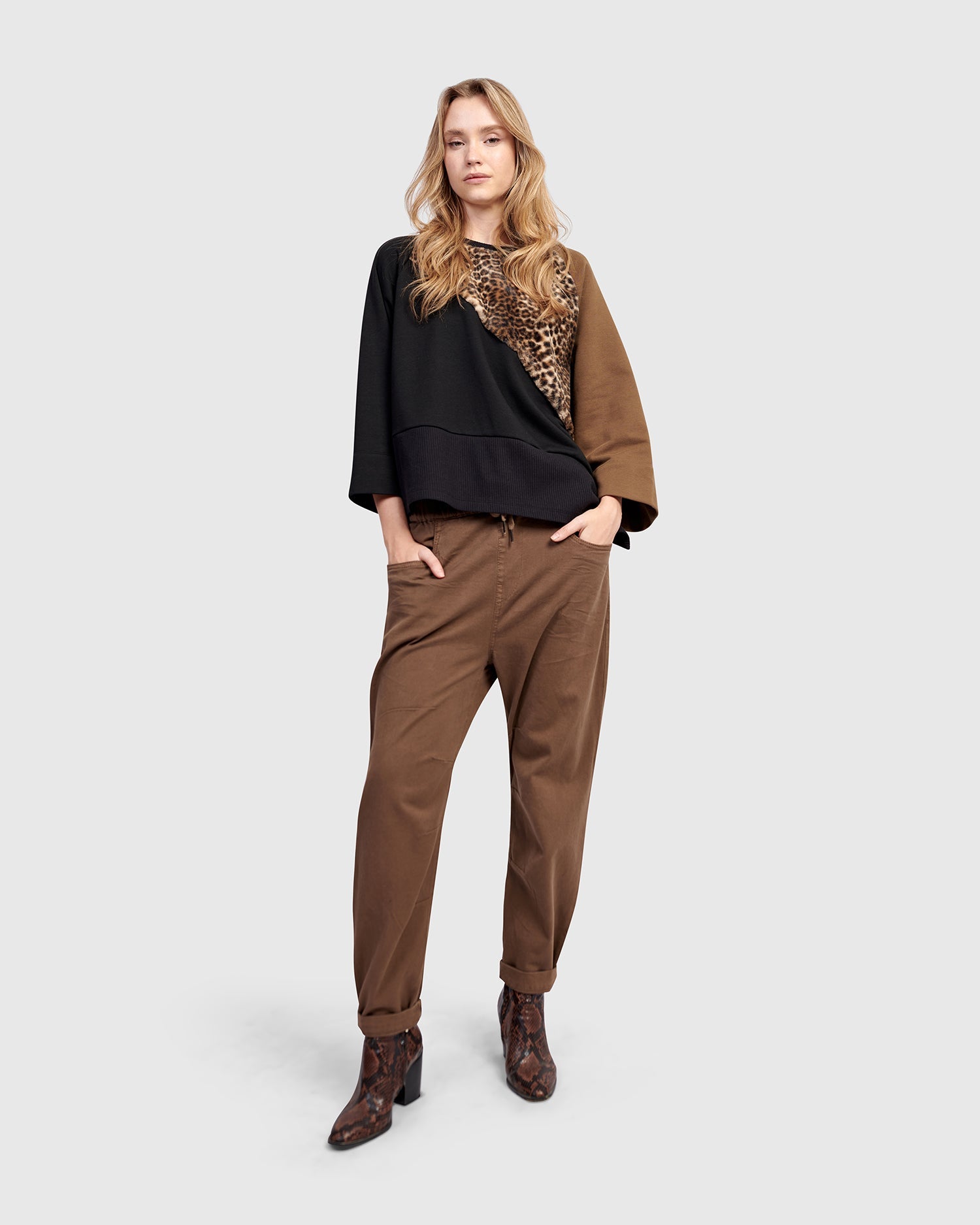 Alembika Urban Wildling Crewneck Top- UT626M