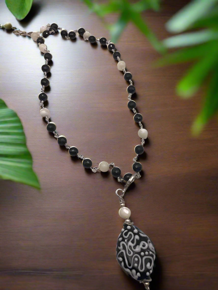 Black and White Beaded Necklace -NKL-061