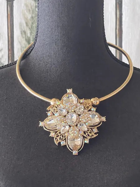 Artisan Queen Necklace-OG950