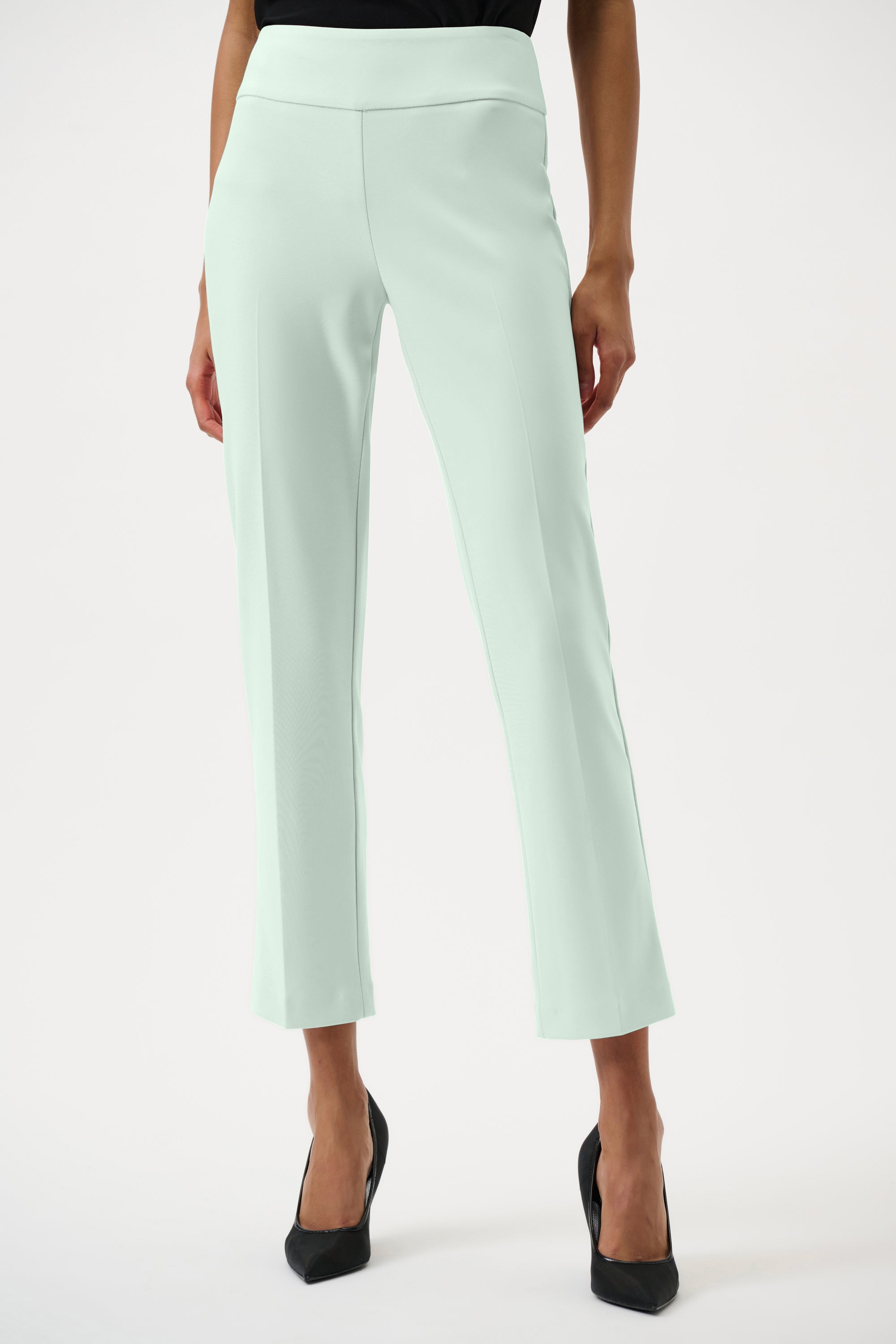 Classic Cropped Pant