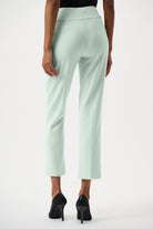 Classic Cropped Pant