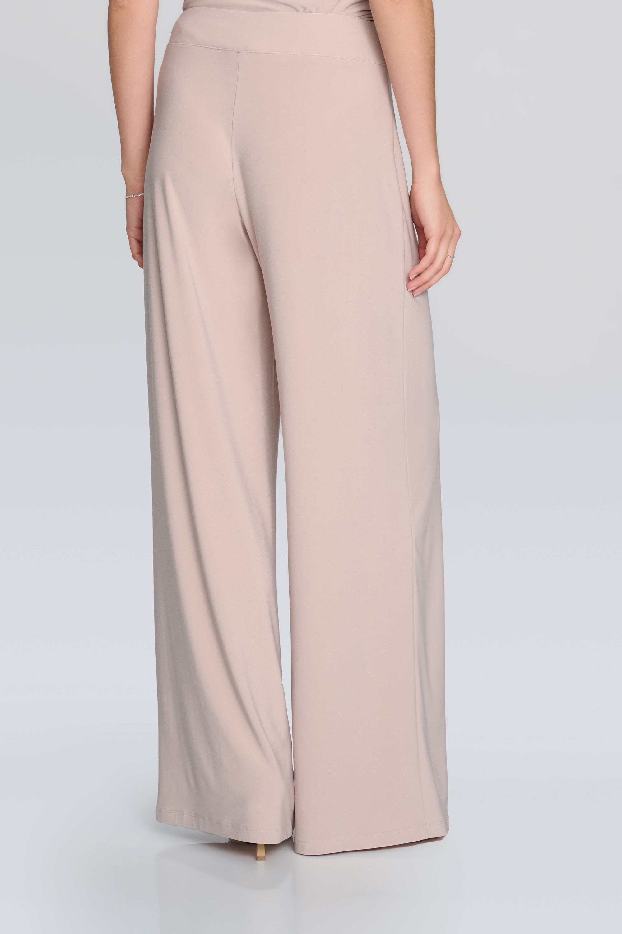 Signature | Wide Leg Pants