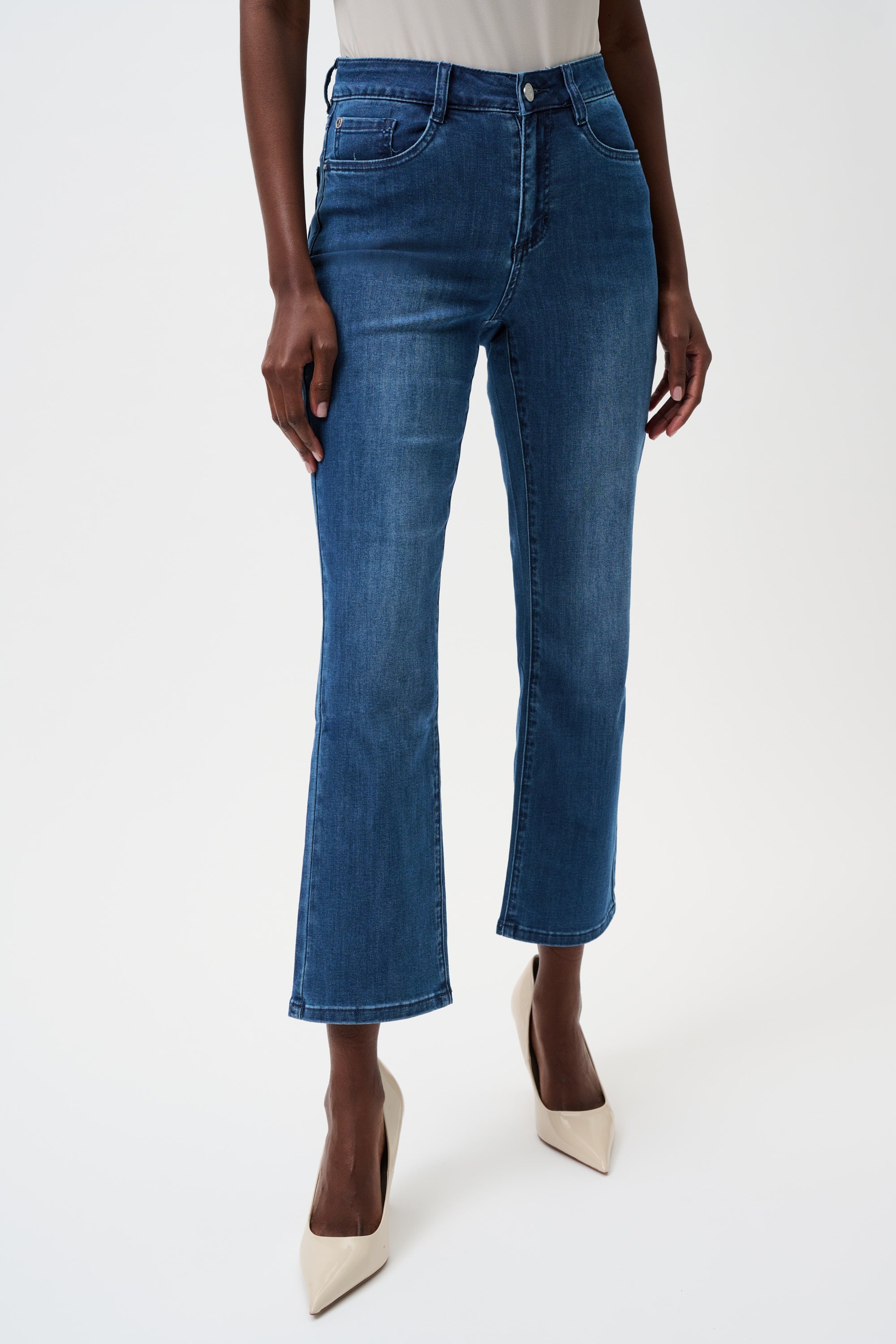 Margot | Classic Straight Leg Stretch Jeans