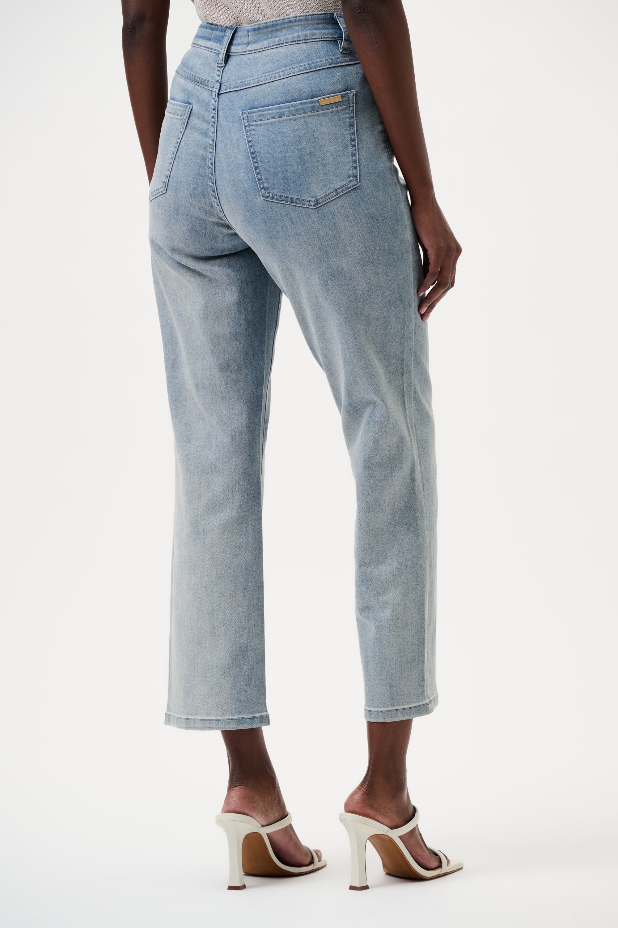 Margot | Classic Straight Leg Stretch Jeans
