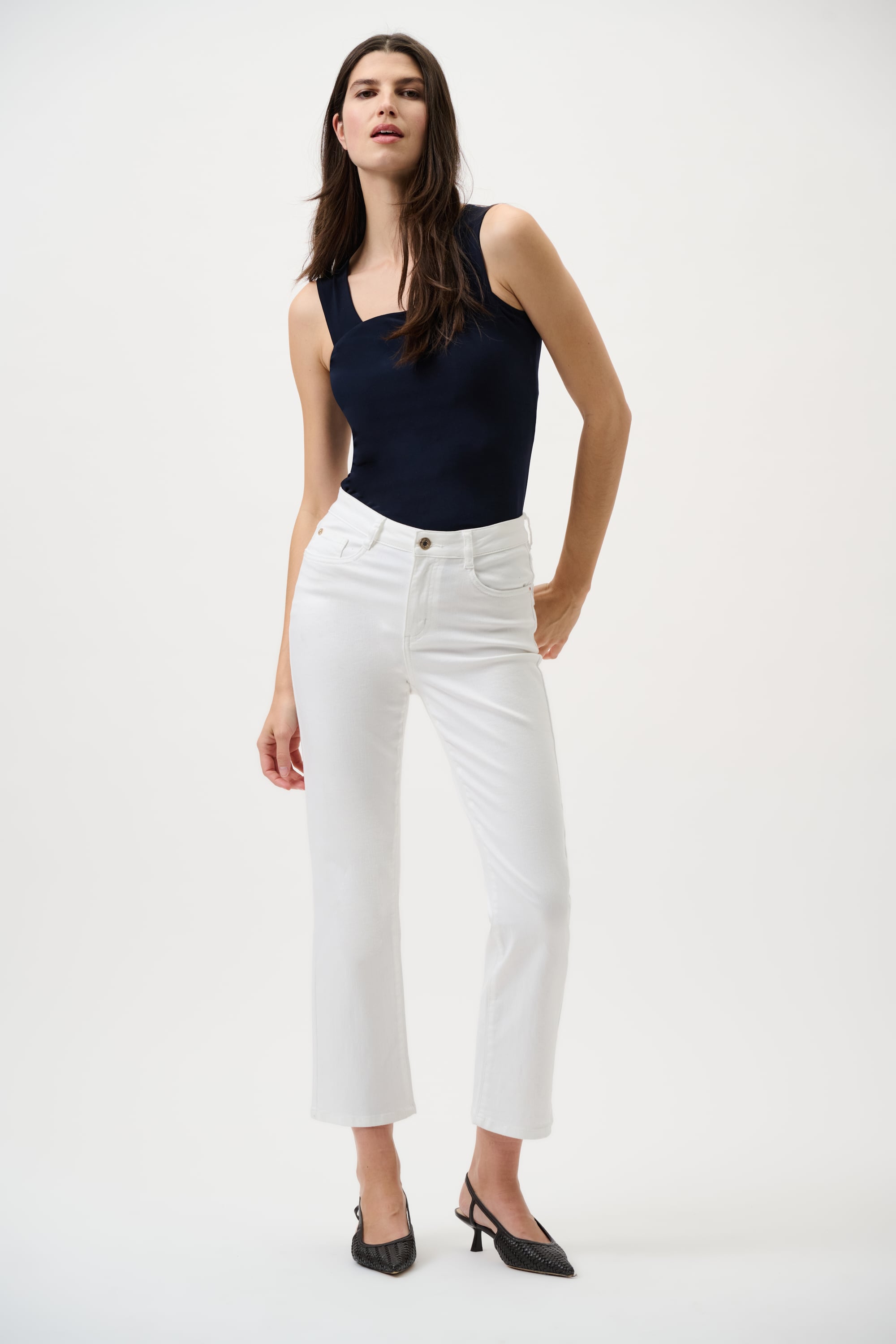 Margot | Classic Straight Leg Stretch Jeans