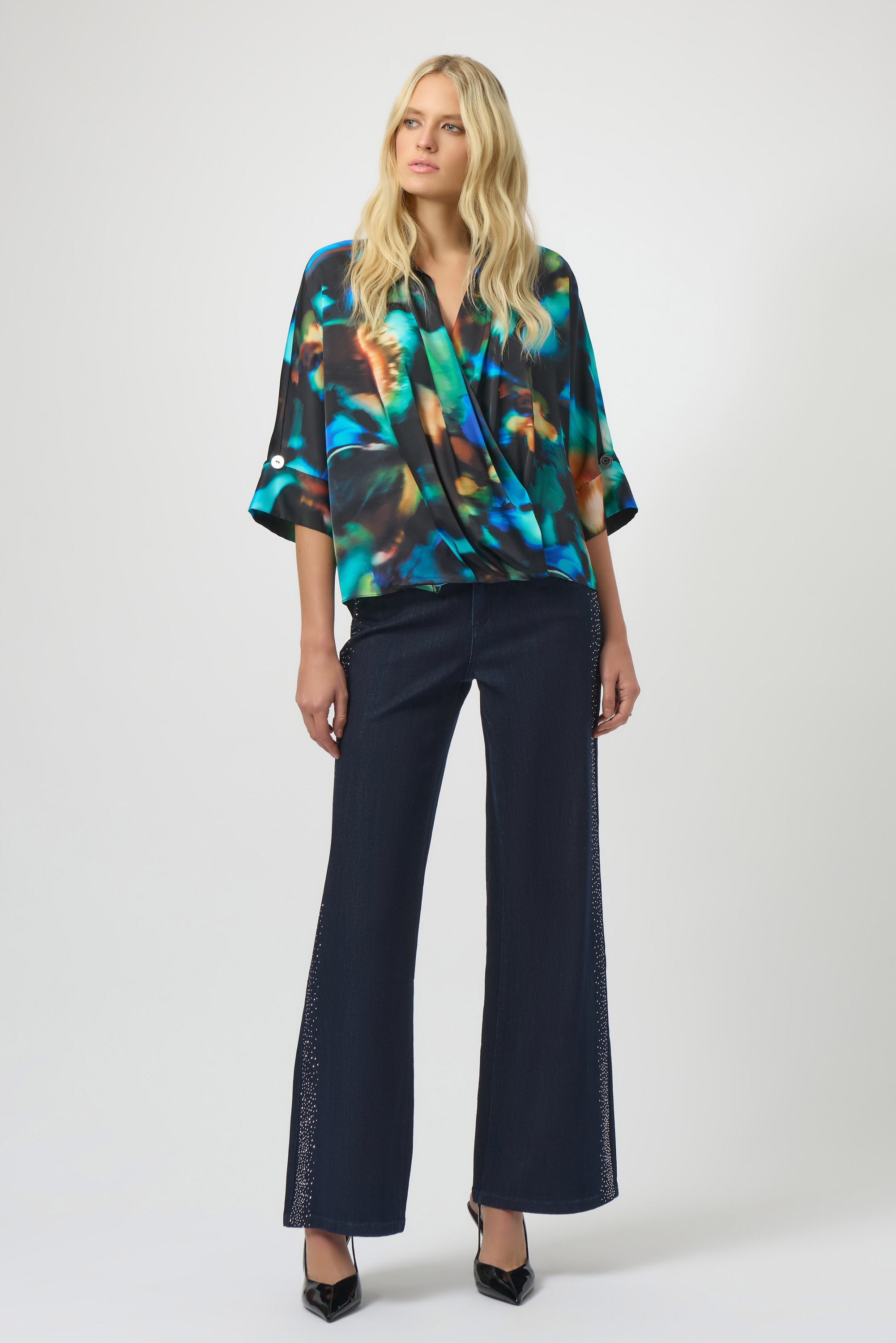 Classic Wide Leg Jeans with Rhinestone Seams Style 254918