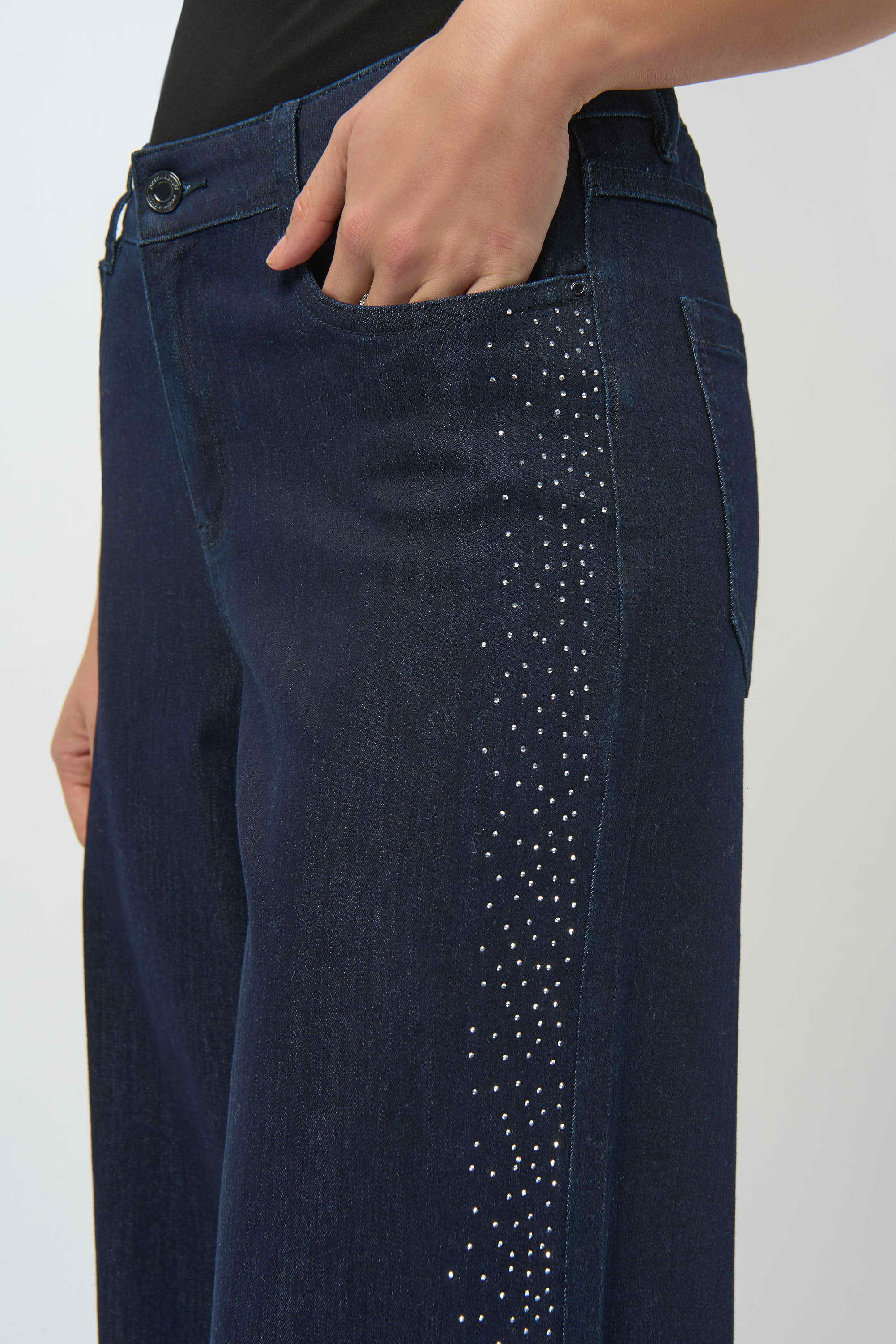 Classic Wide Leg Jeans with Rhinestone Seams Style 254918