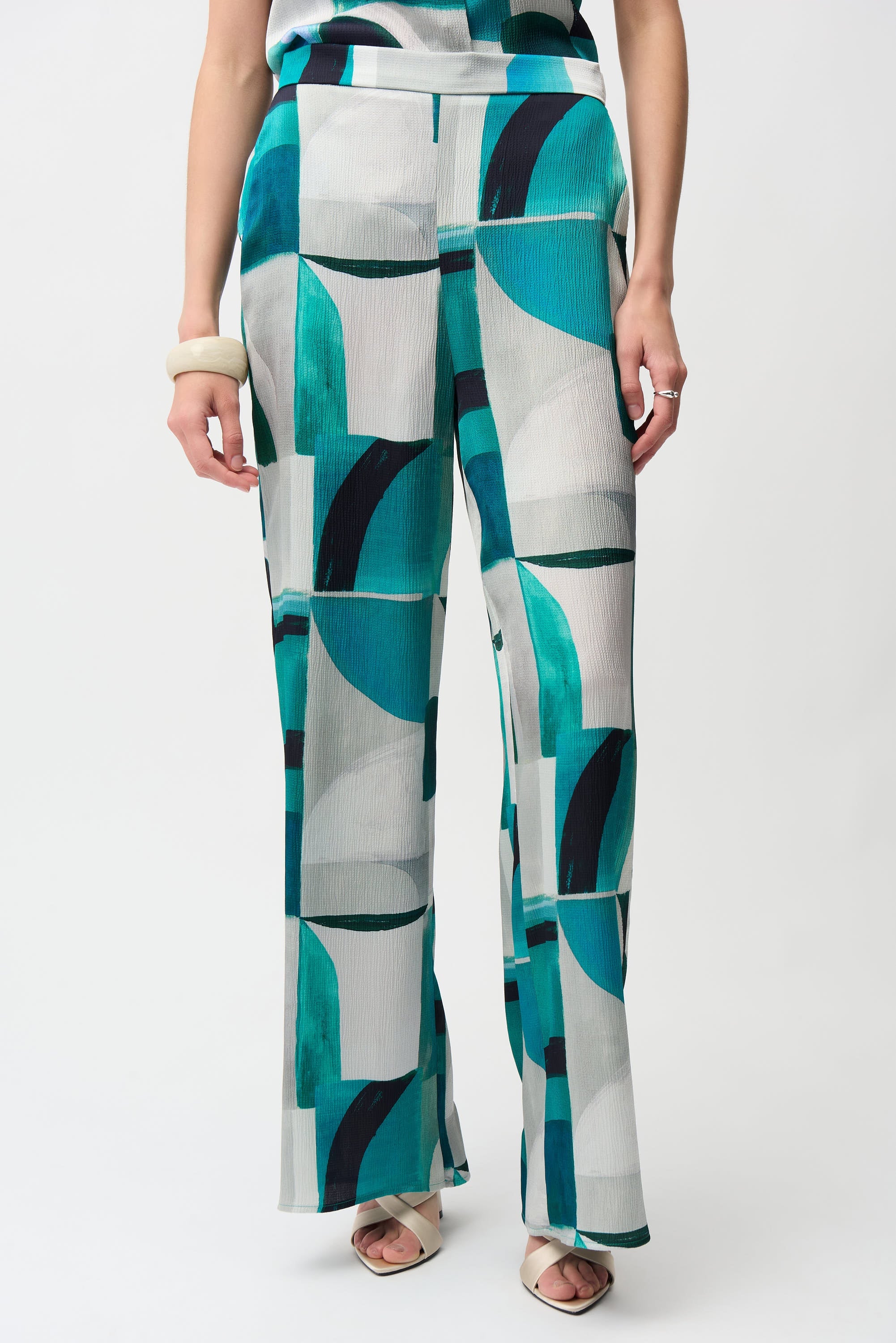 Textured Satin Geometric Print Wide Leg Pull-On Pants