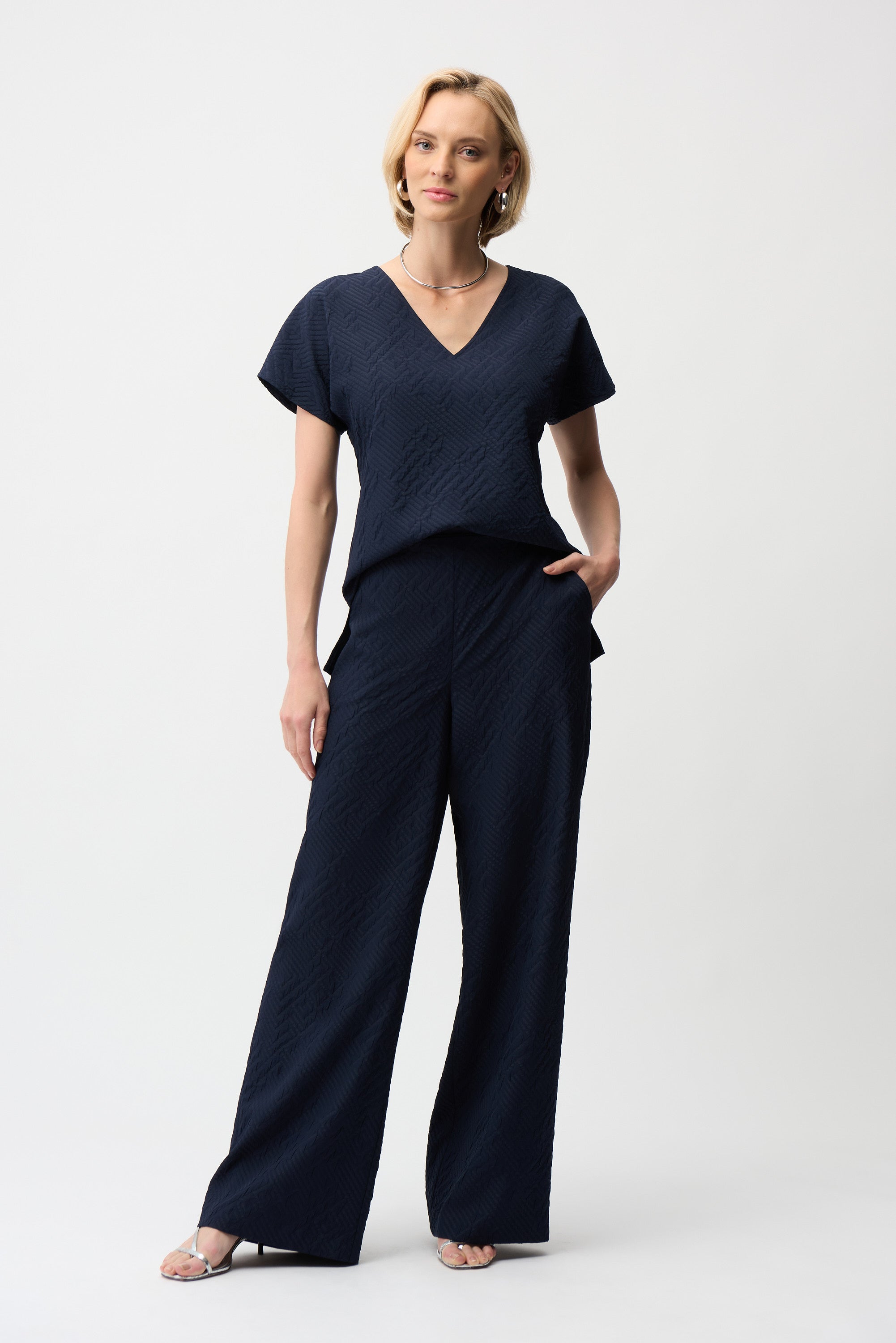 Geometric Textured Jacquard Top With V-neckline