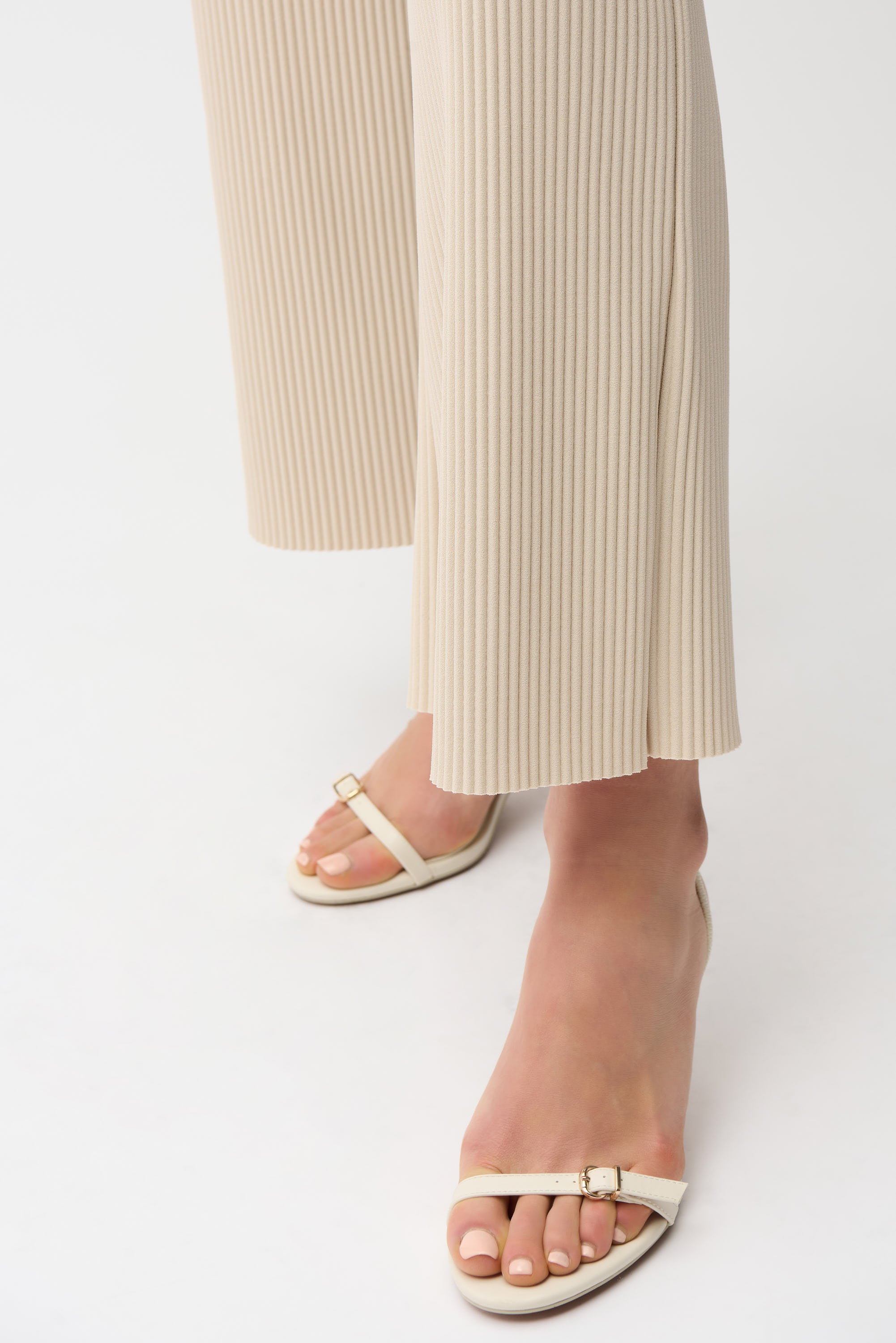 Pleated Scuba Crepe Wide Leg Pull-On Pants
