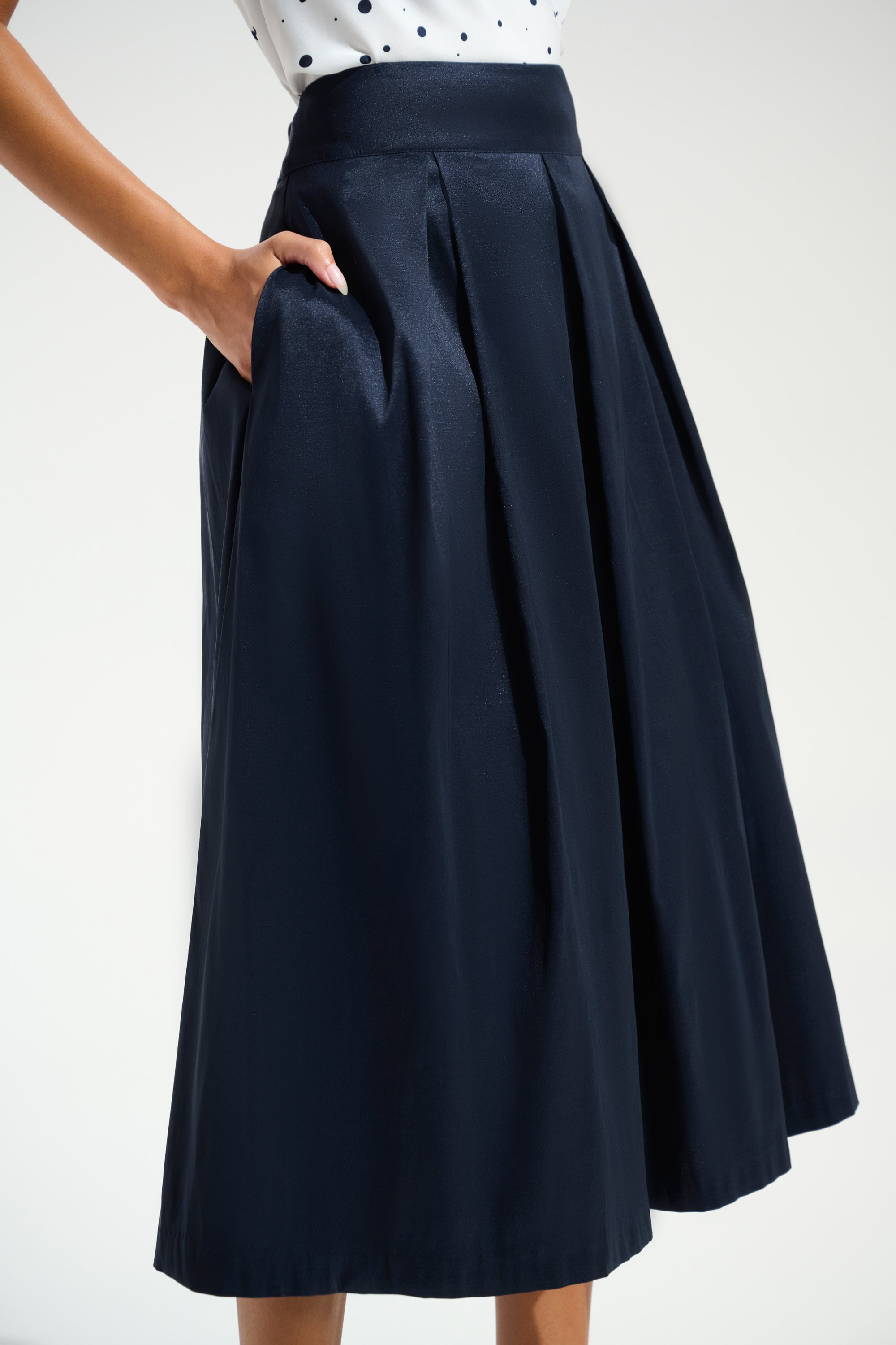 Signature | |Stretch Taffeta Flared Skirt With Box Pleats