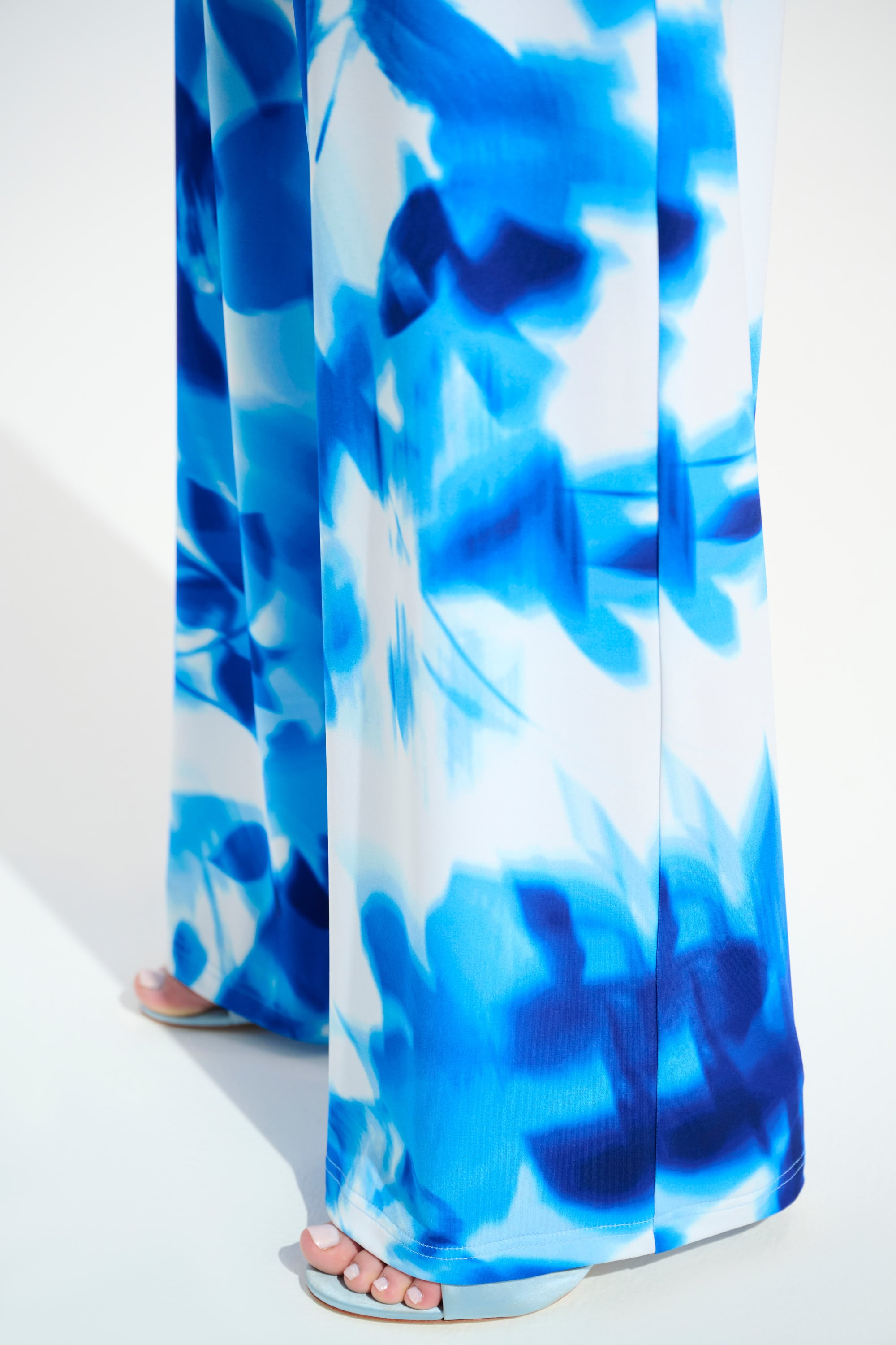 Signature | Silky Knit Floral Print Wide Leg Pants