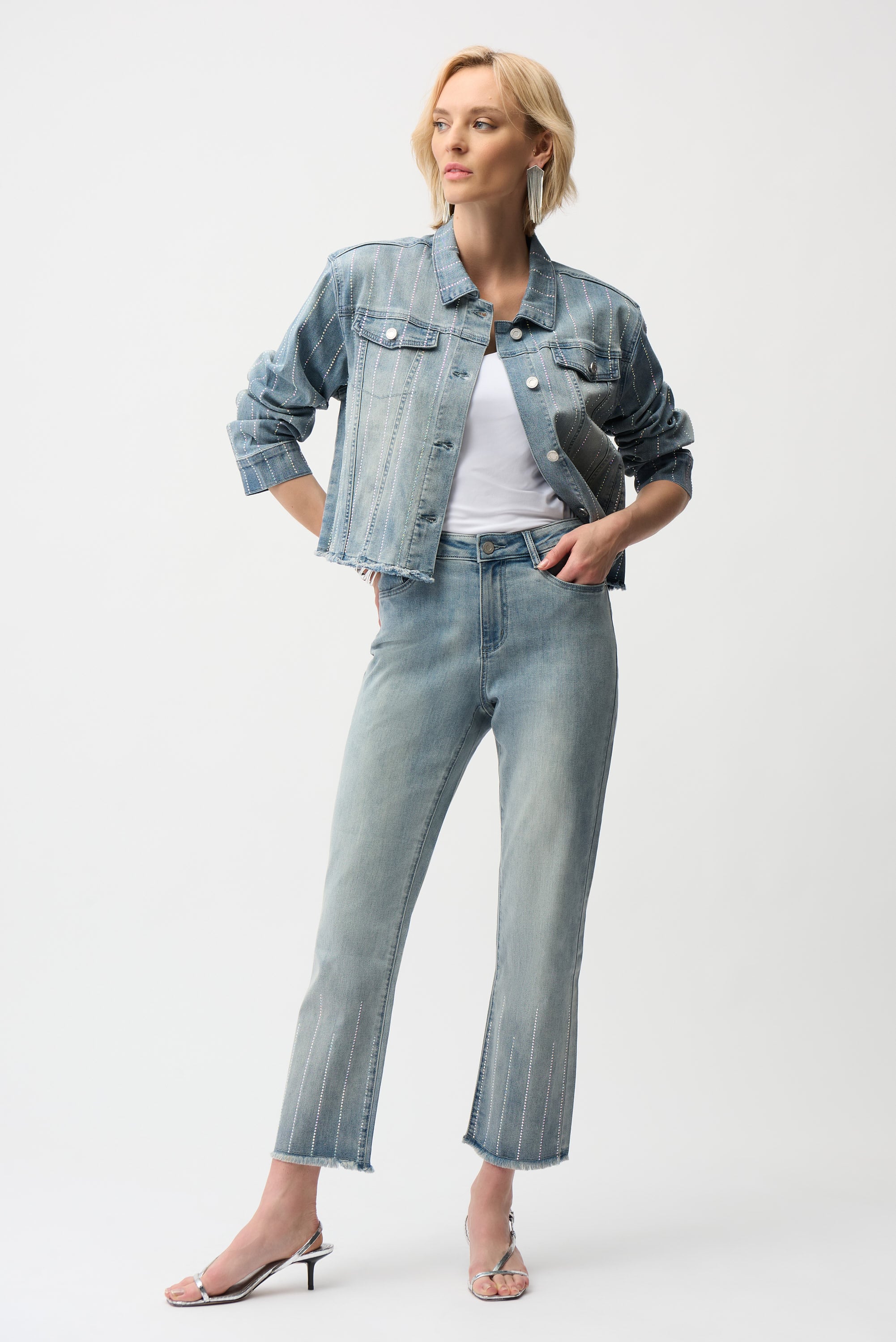 Straight Crop Jeans With Rhinestones