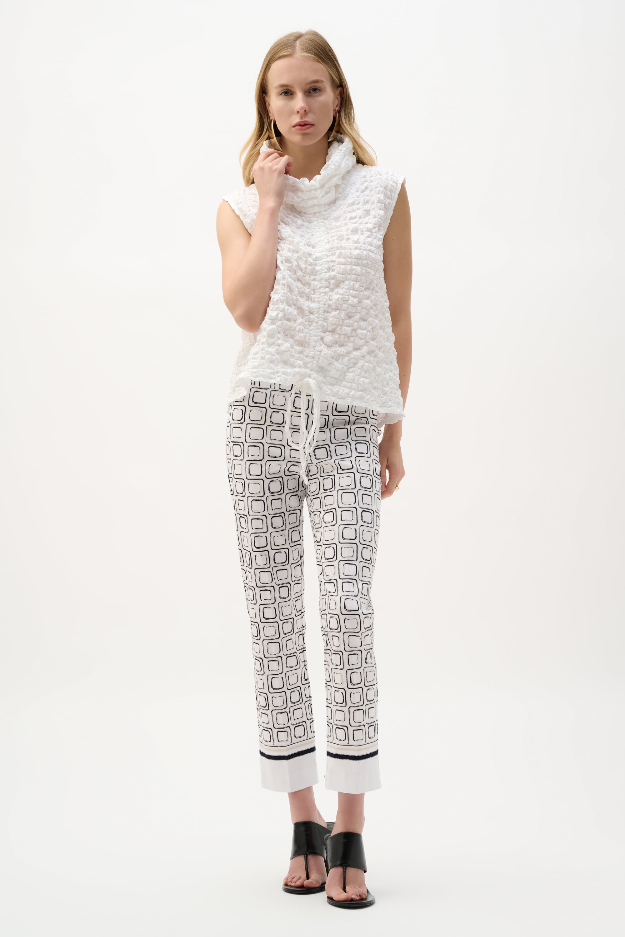Bubble Jacquard Straight Top With Cowl Collar