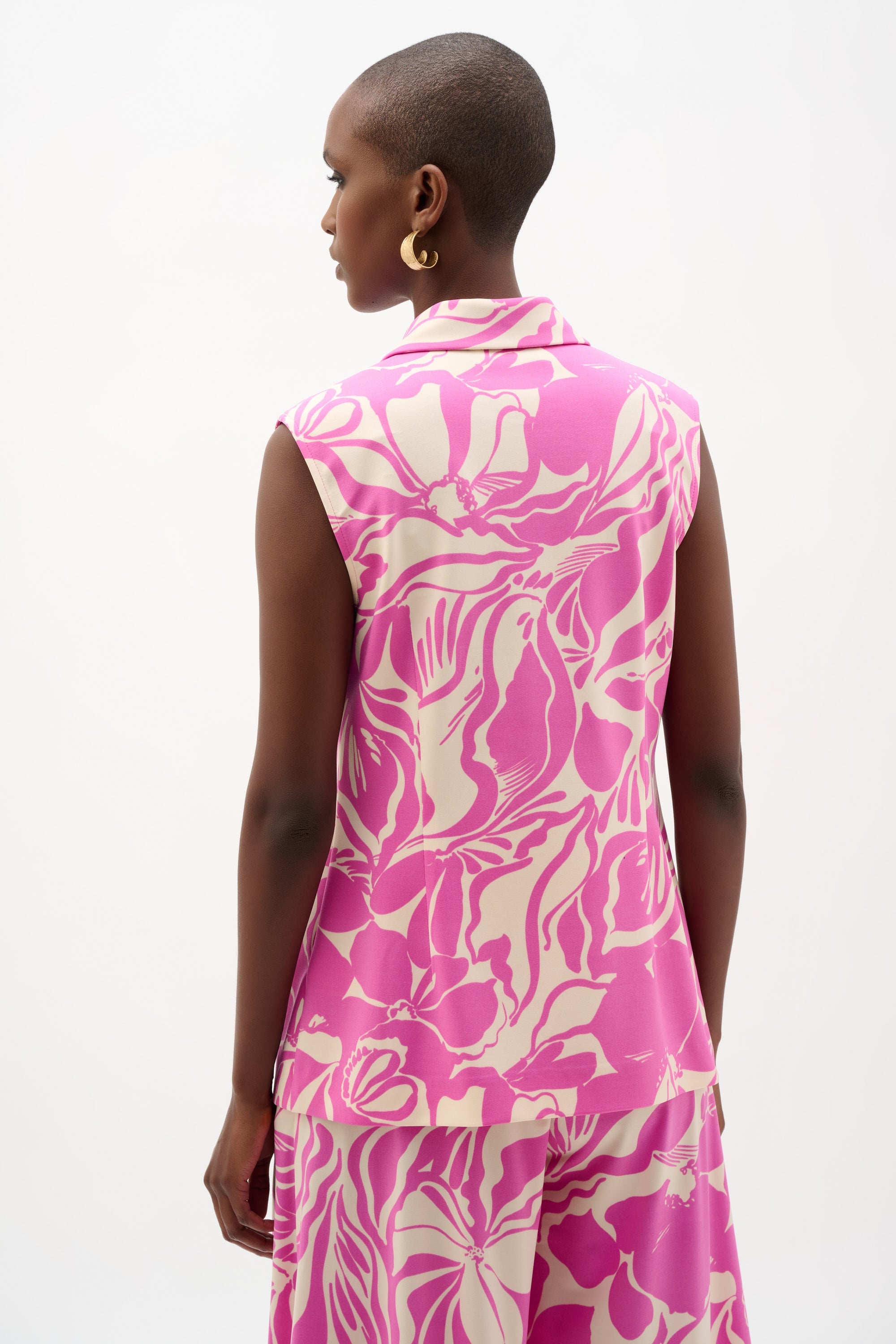 Silky Knit Floral Print Sleeveless Vest