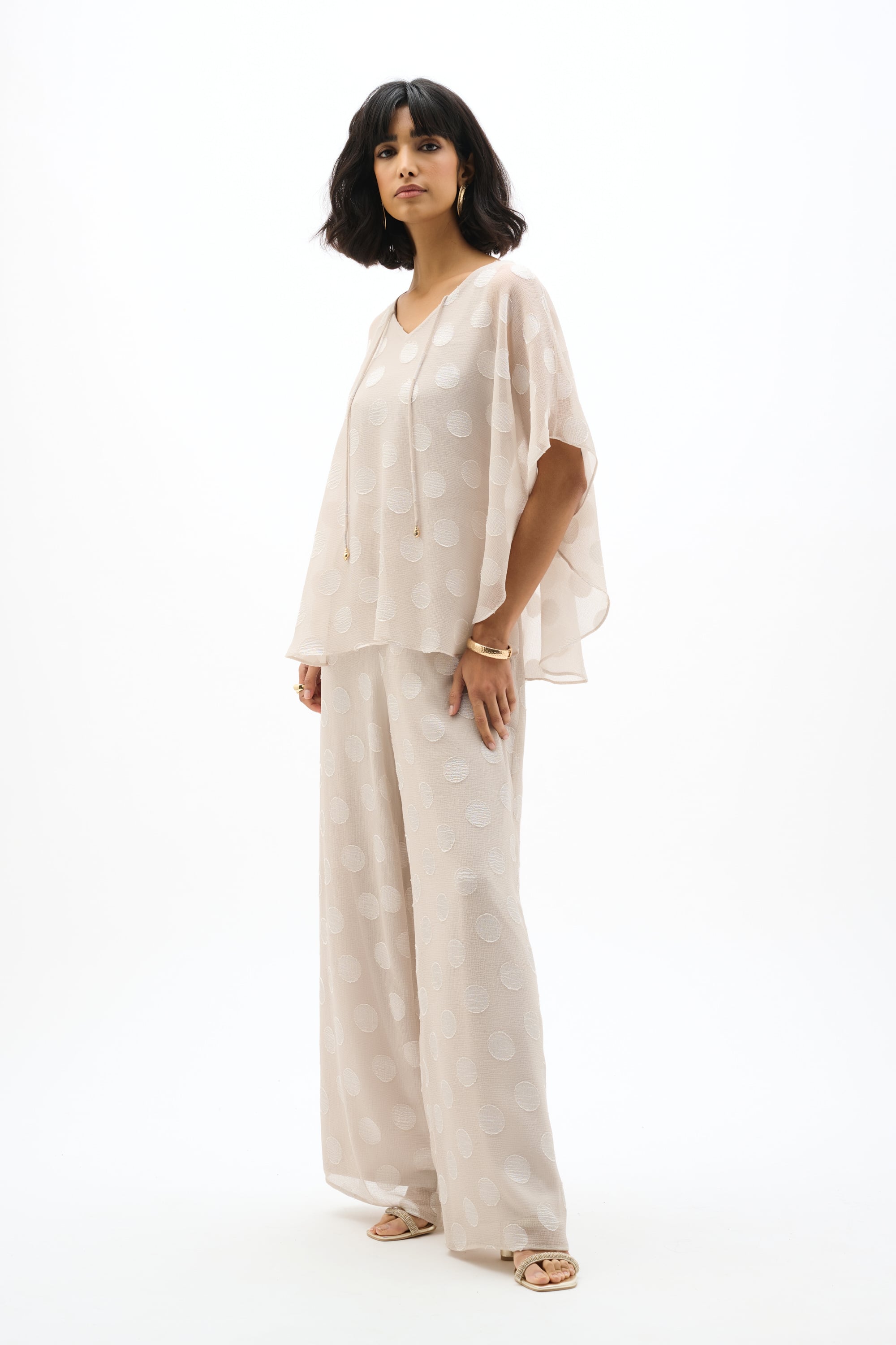 Chiffon Jacquard Dot Print Poncho Top