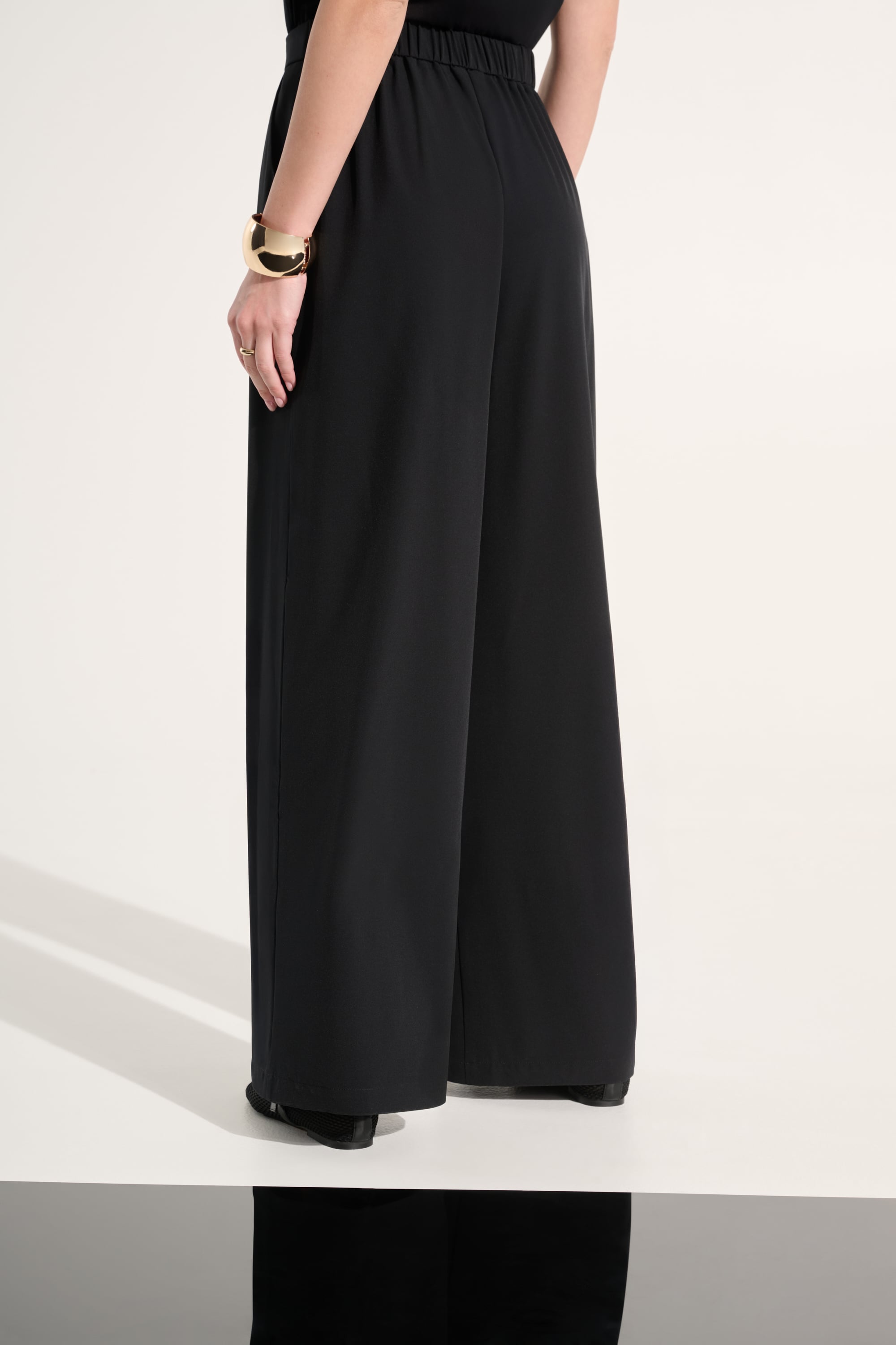 Stretch Woven Pull-On Wide Leg Pants