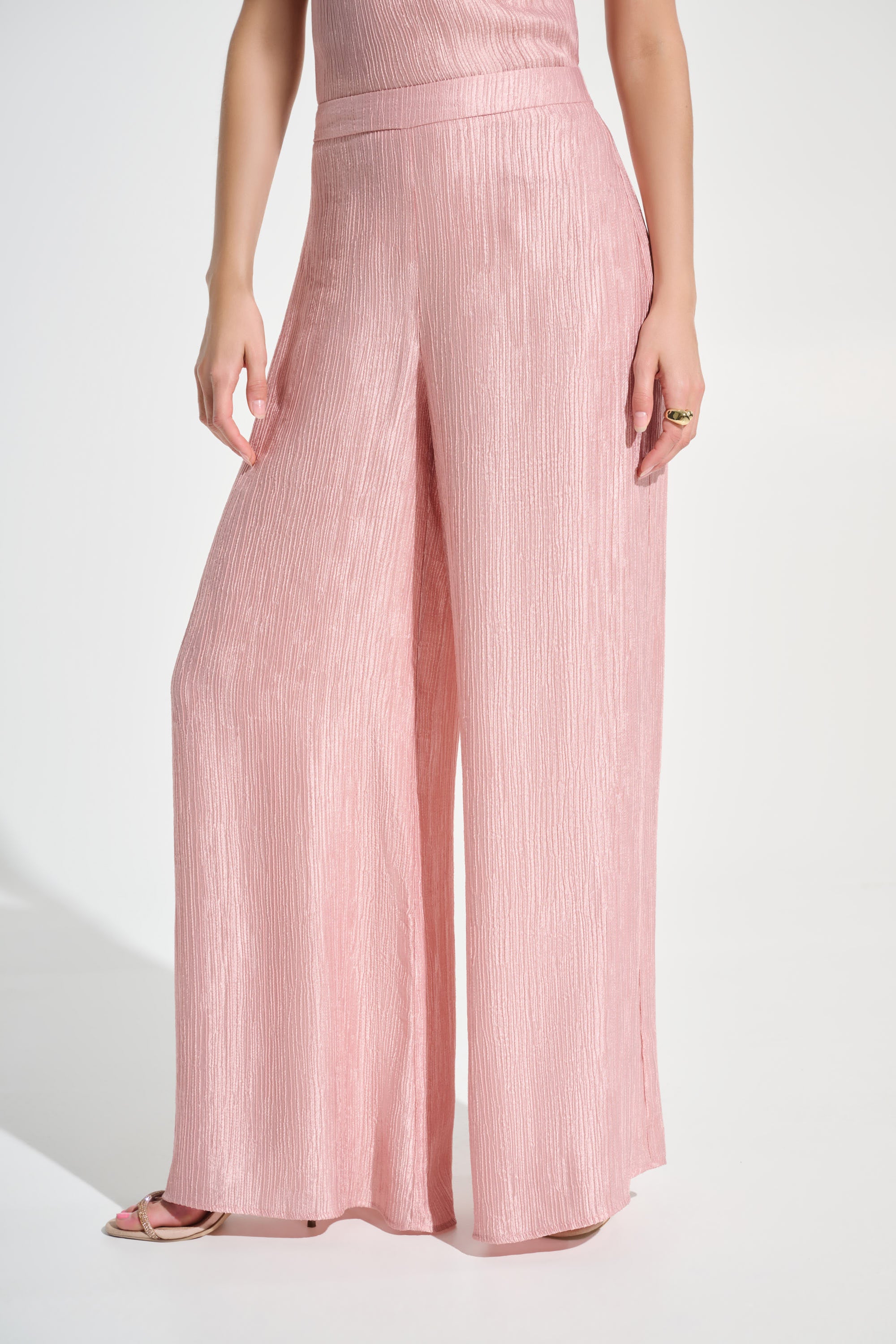 Signature | Crinkle Jacquard Pull-On Wide Leg Pants