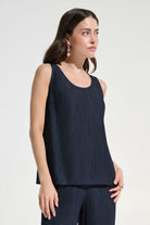 Signature | Crinkle Jacquard Sleeveless Straight Top